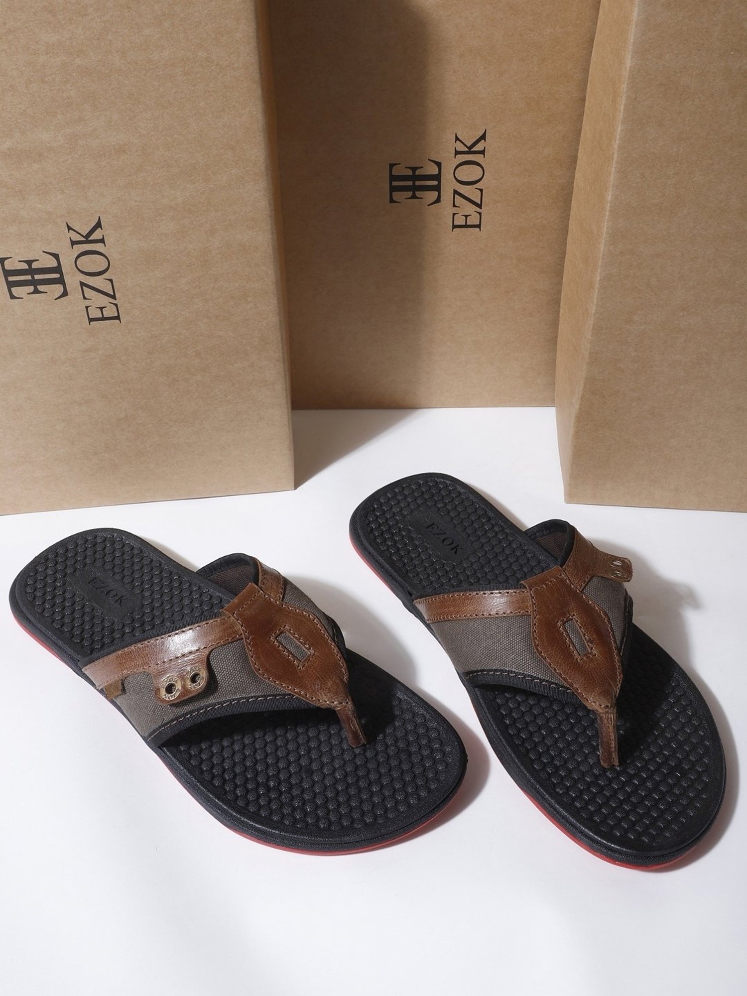 EZOK Men's Brown Thong Sandals