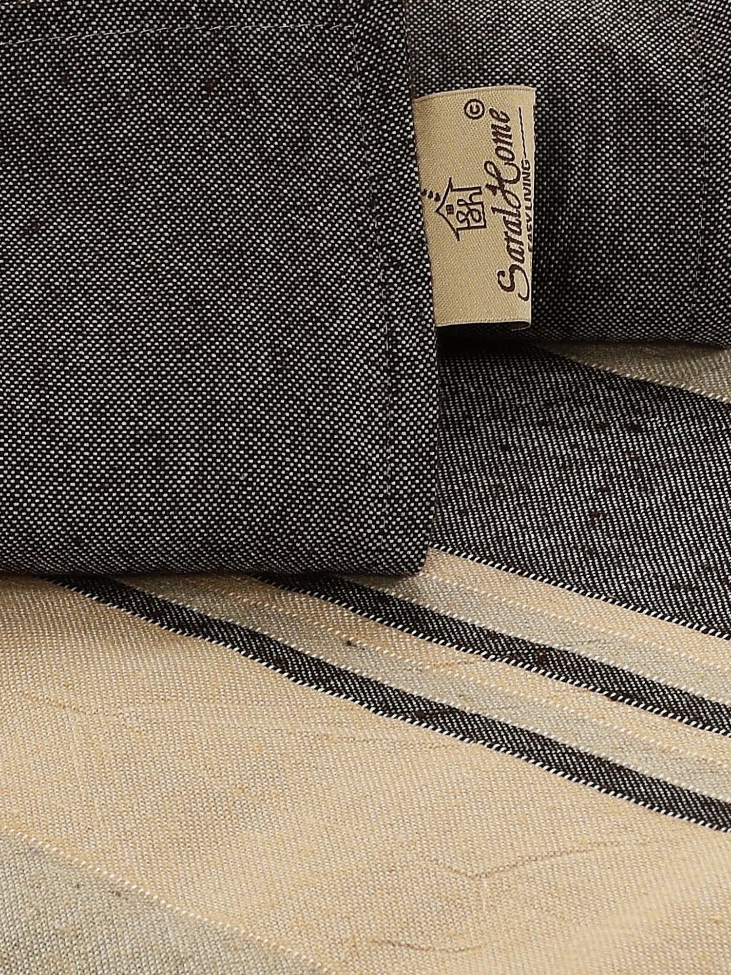 Saral Home Abstract Brown 155 TC Cotton King Sized Bed Sheet with 2 Pillow Covers