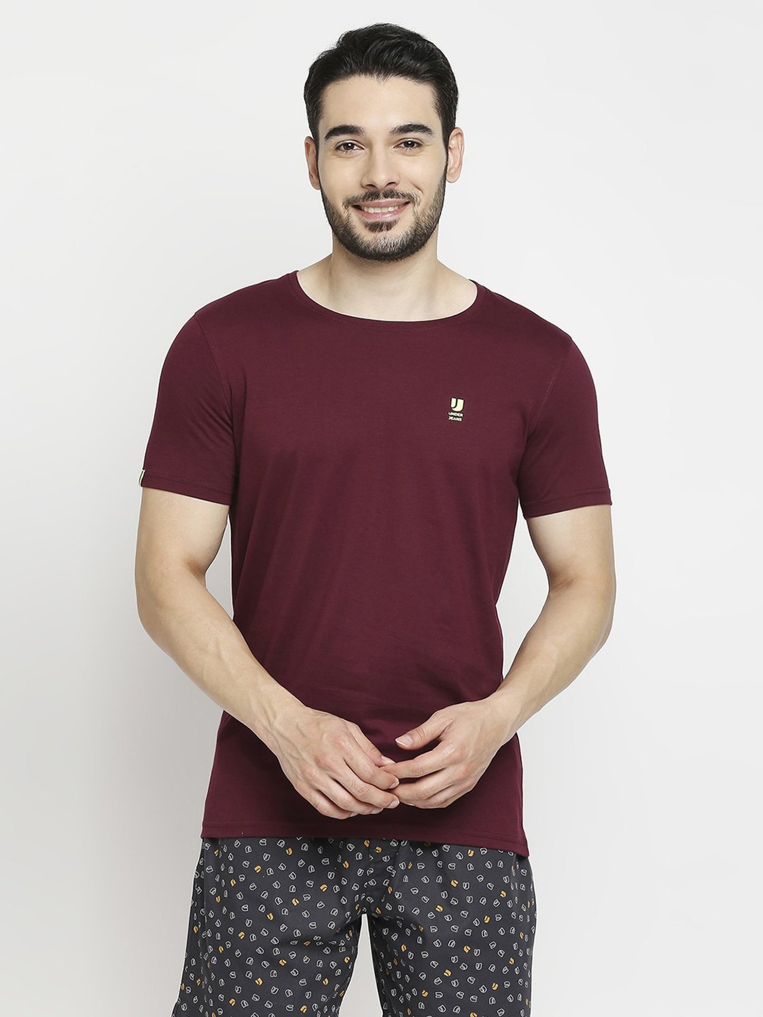 UnderJeans by Spykar White & Maroon Regular Fit T-Shirt