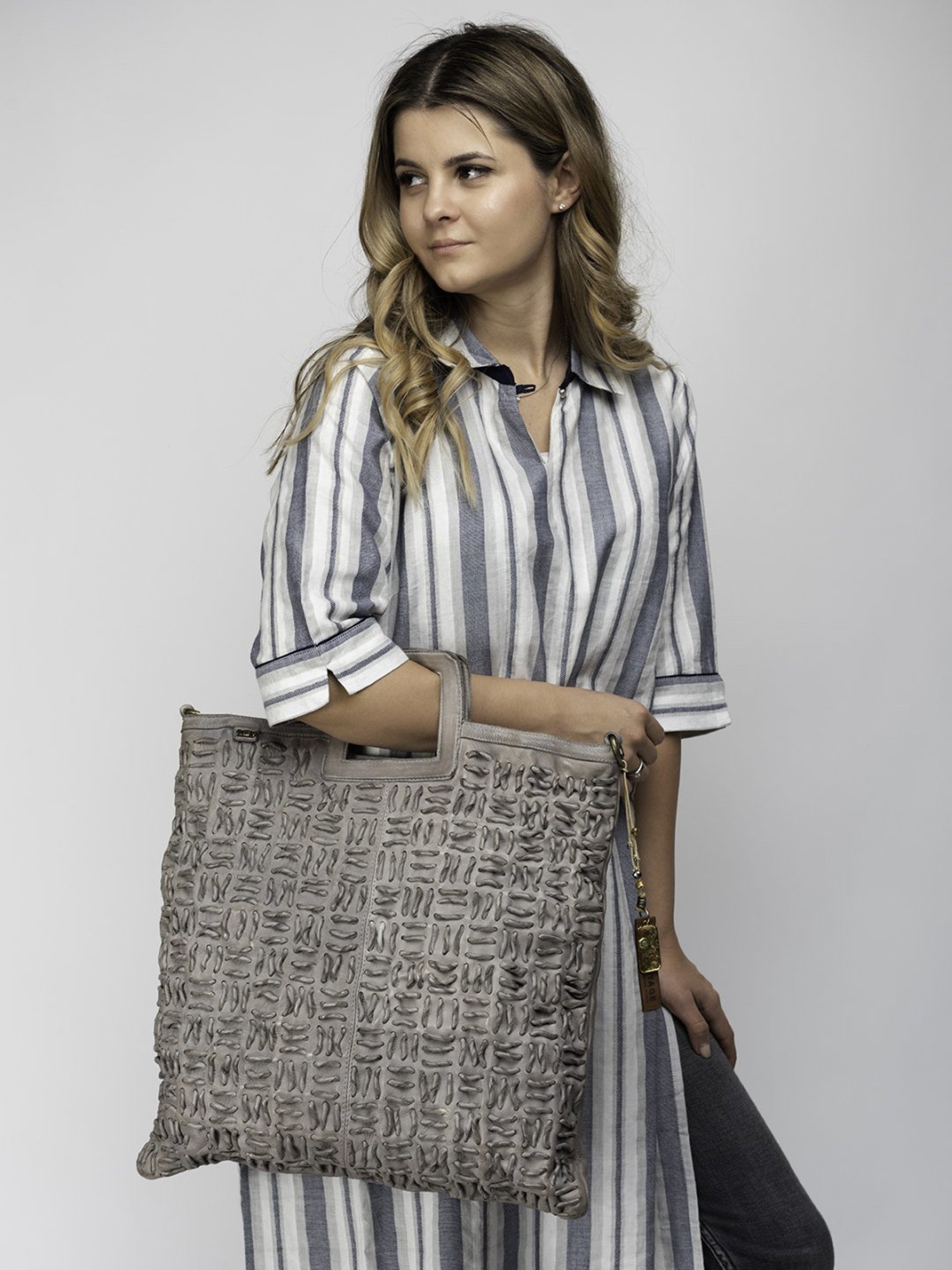 Art N Vintage Esther Grey Leather Textured Large Handbag