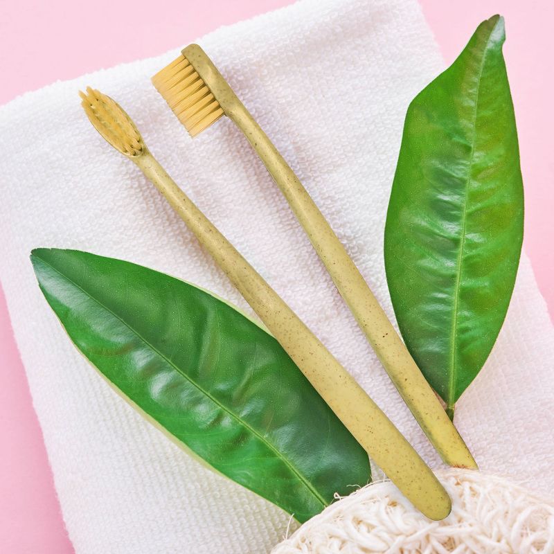 Reach Clean World Plant-Based Soft Toothbrush – 3ct