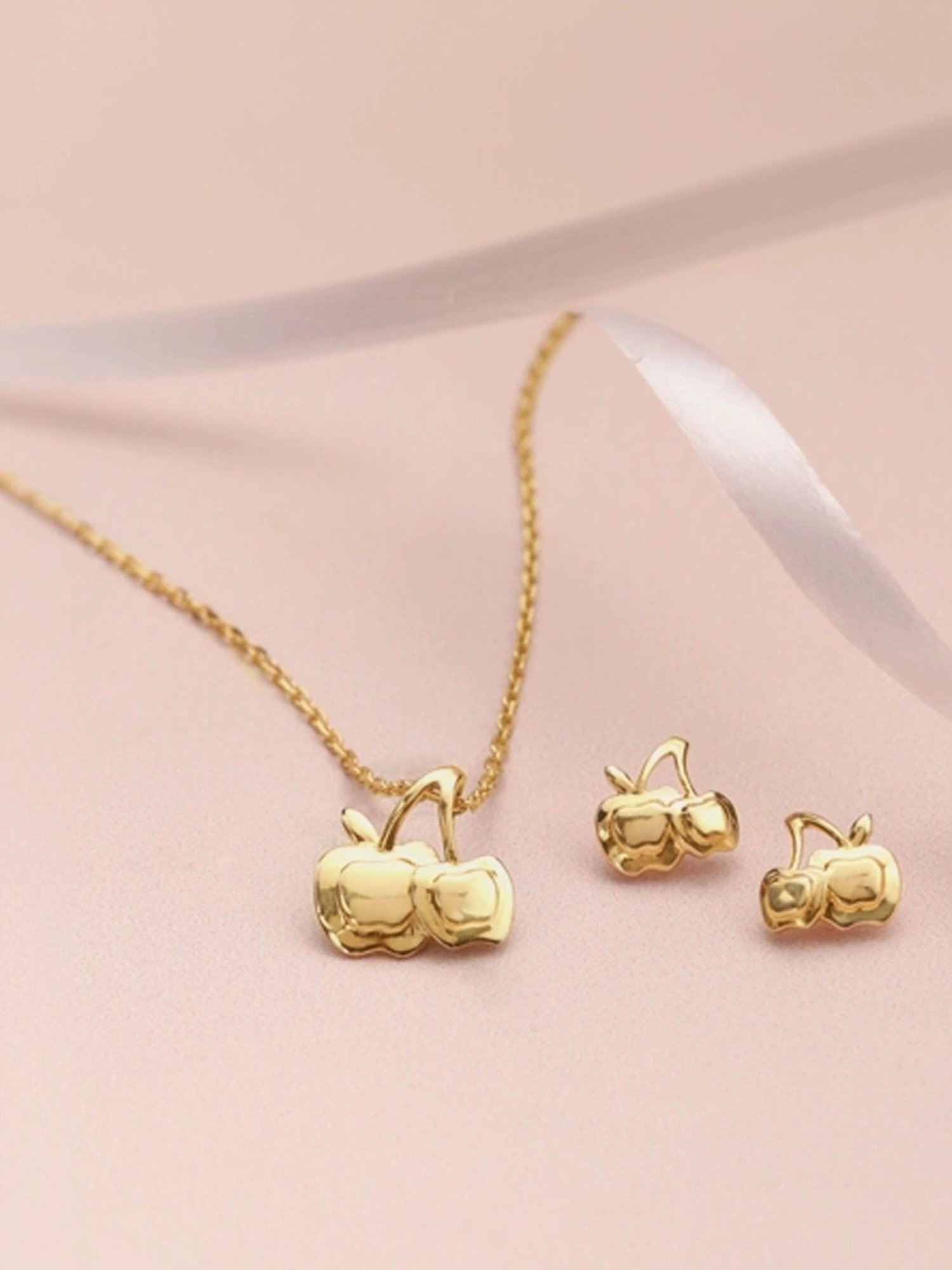 Mia by Tanishq Apple Charm 14k Gold Necklace Set