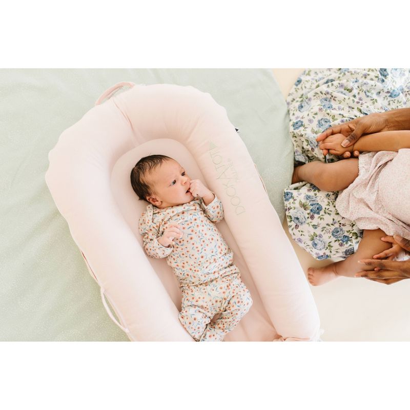 Simmons Kids' Silent Auto Gliding Elite Bassinet - Odyssey