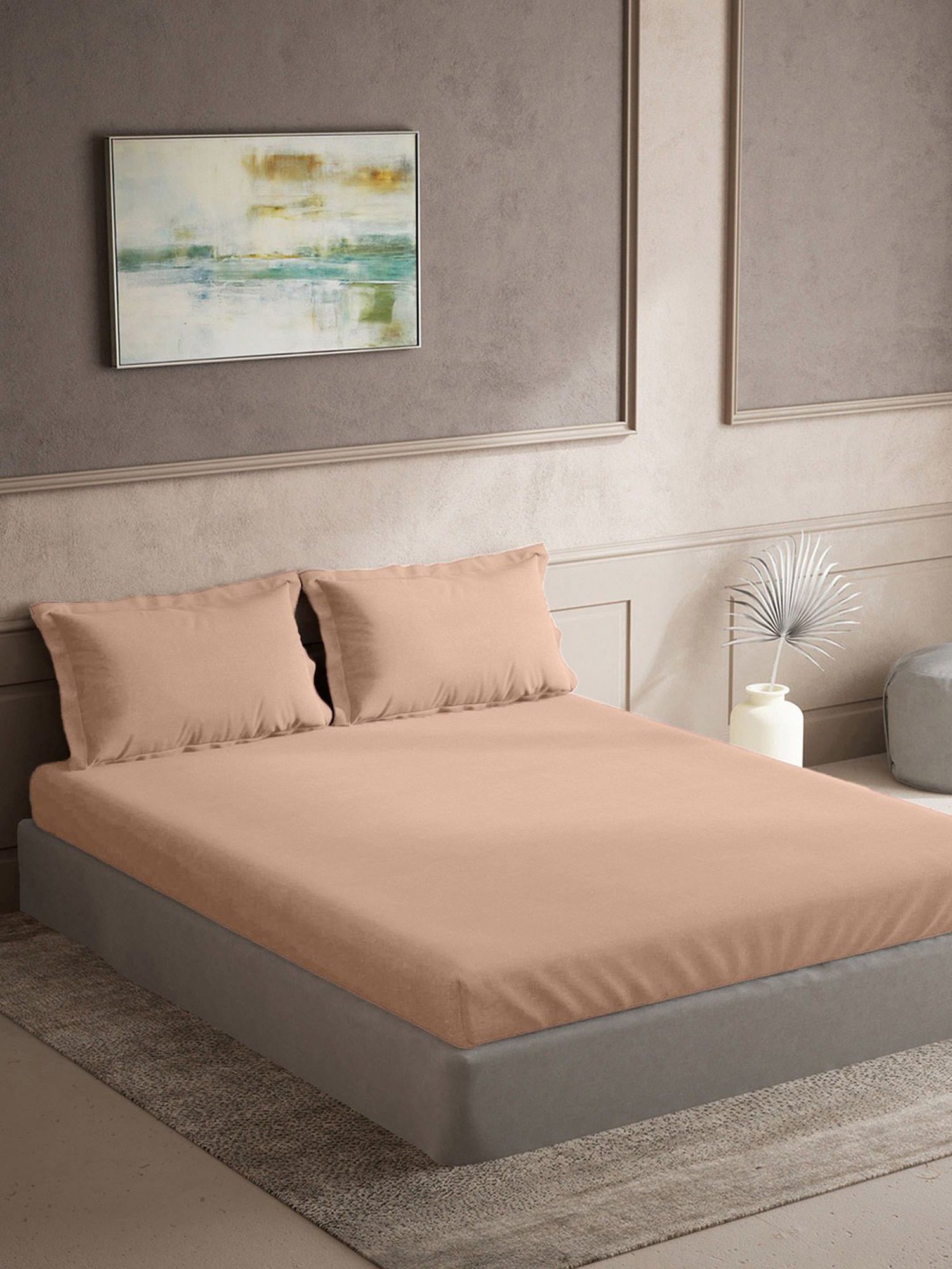 TARA Sparkling Homes Peach 300 TC Cotton King Bedsheet With 2 Pillow Covers