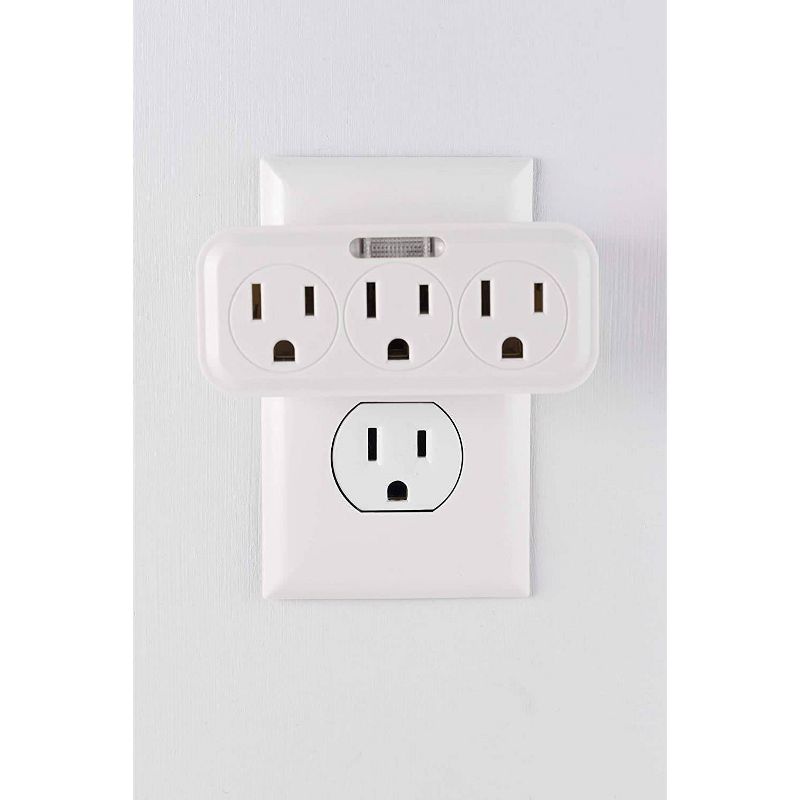 General Electric 3 Outlet Grounded Tap With Guide Light