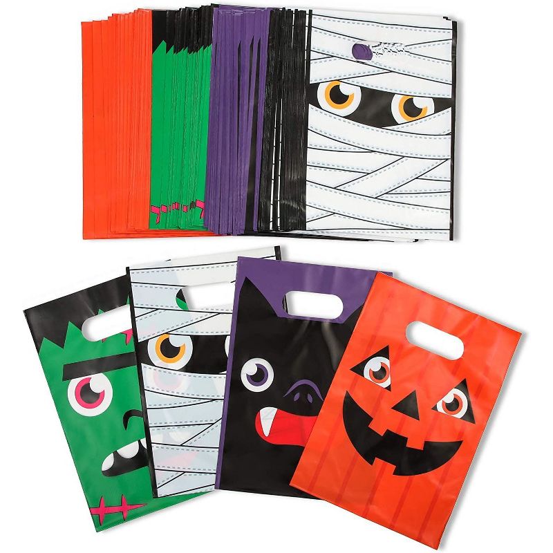 Spooky Central 120-Pack Halloween Party Favor Bags for Treats Candy, Small Gift Bags (6.5 x 9.25 in)