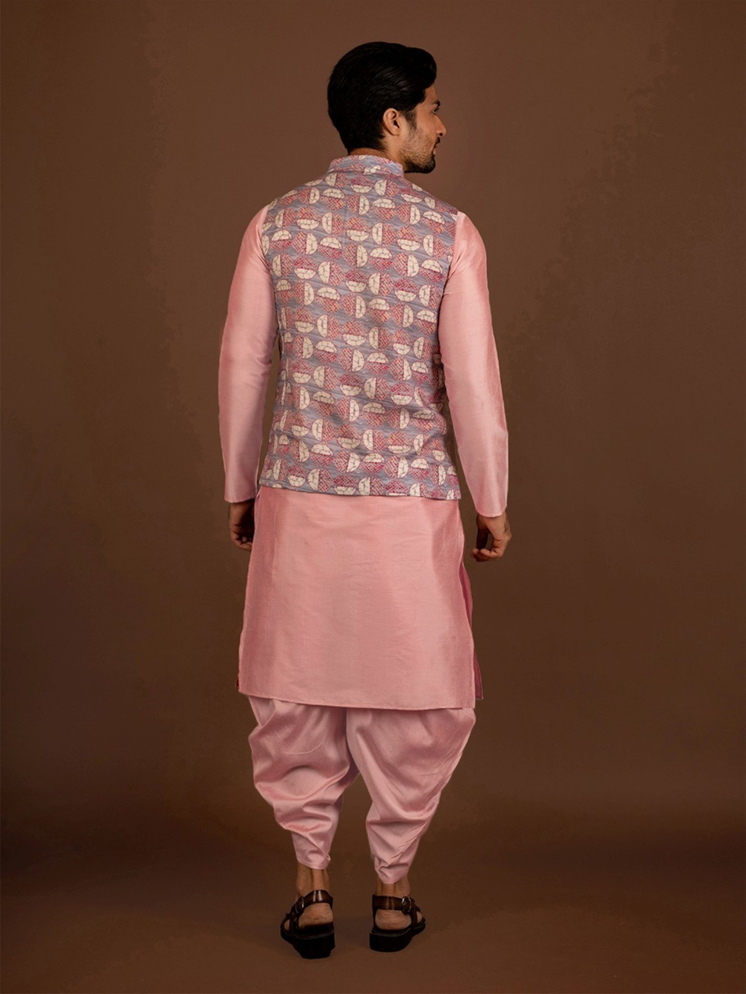 KISAH Pink Regular Fit Embroidered Kurta Set With Jacket
