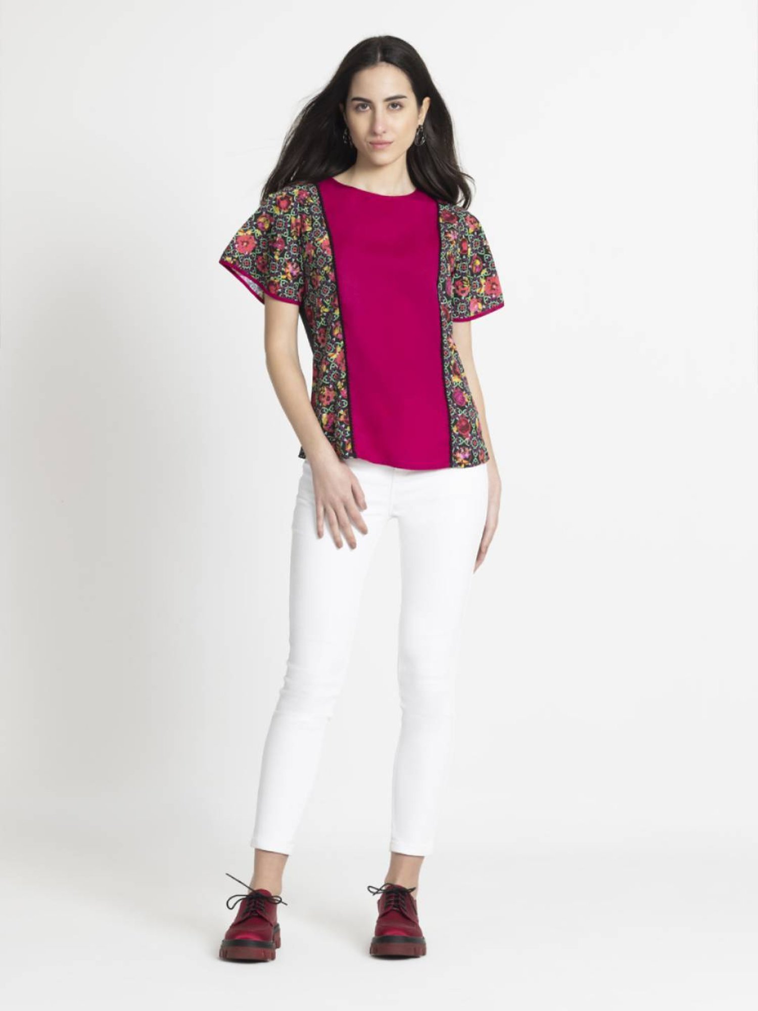 SHAYE Black & Pink Printed Top