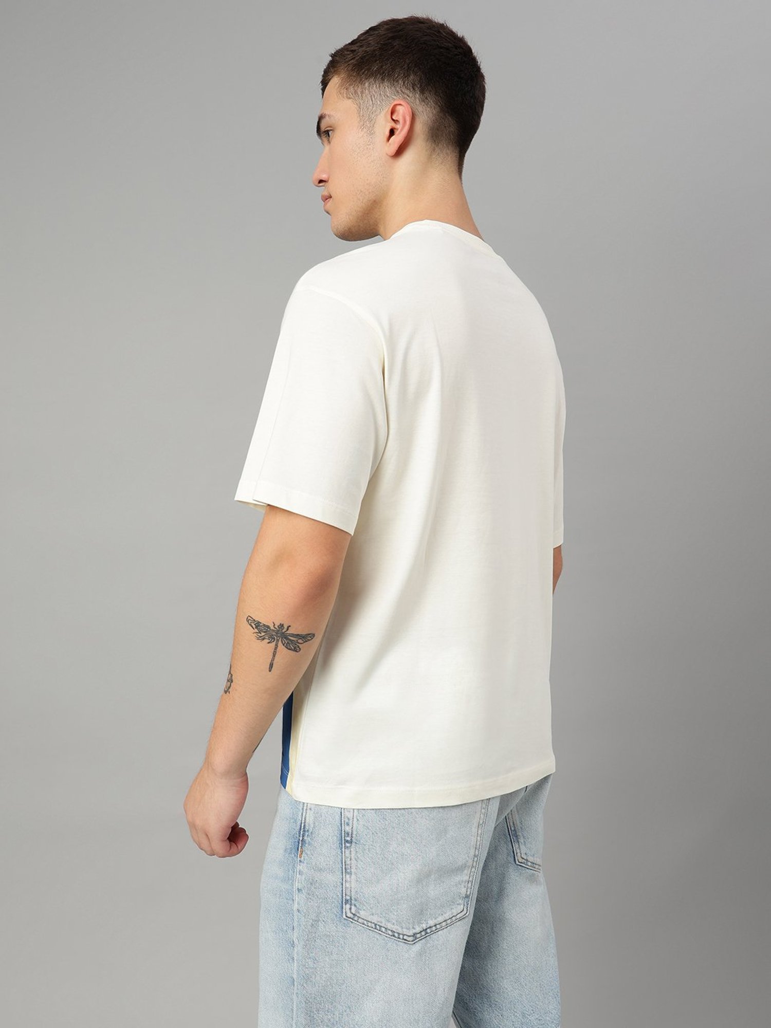 Free Authority Off White Loose Fit Dm 4 Movie Print T-Shirt