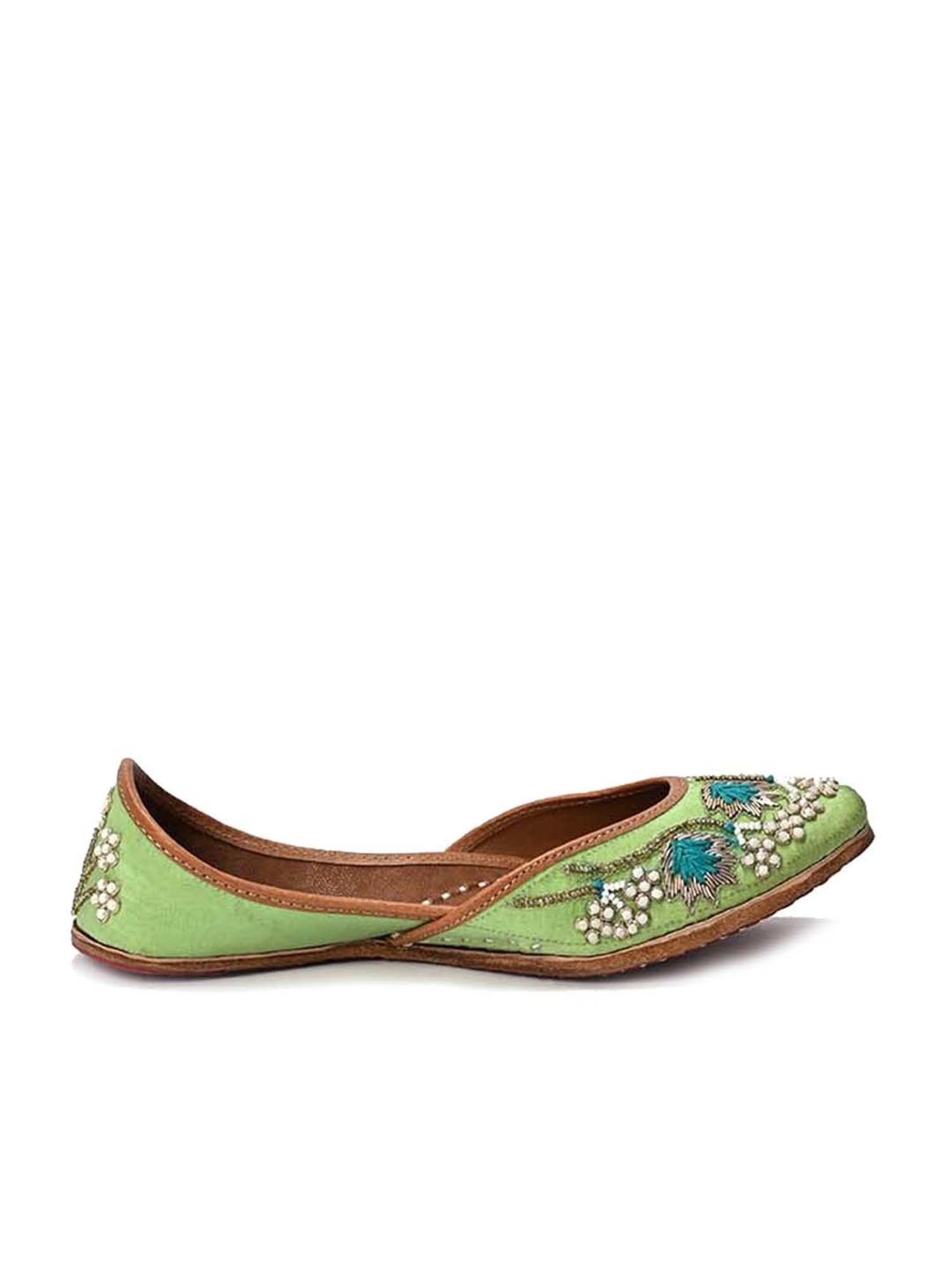 Scentra Women's Green Ethnic Juttis