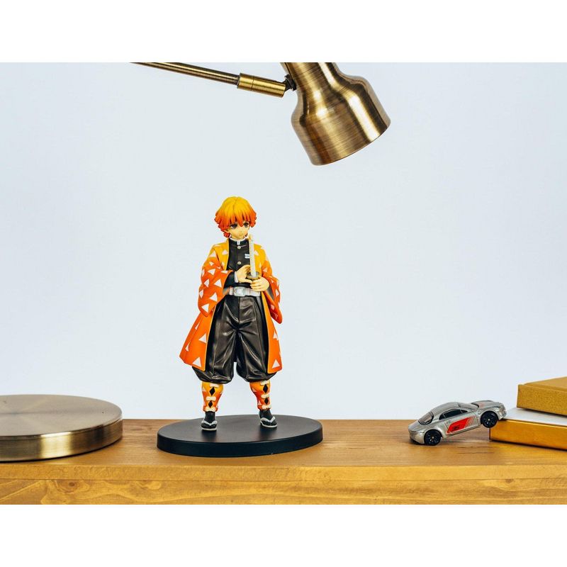 Banpresto Demon Slayer: Kimetsu no Yaiba Banpresto Figure Vol. 3 | Zenitsu Agatsuma