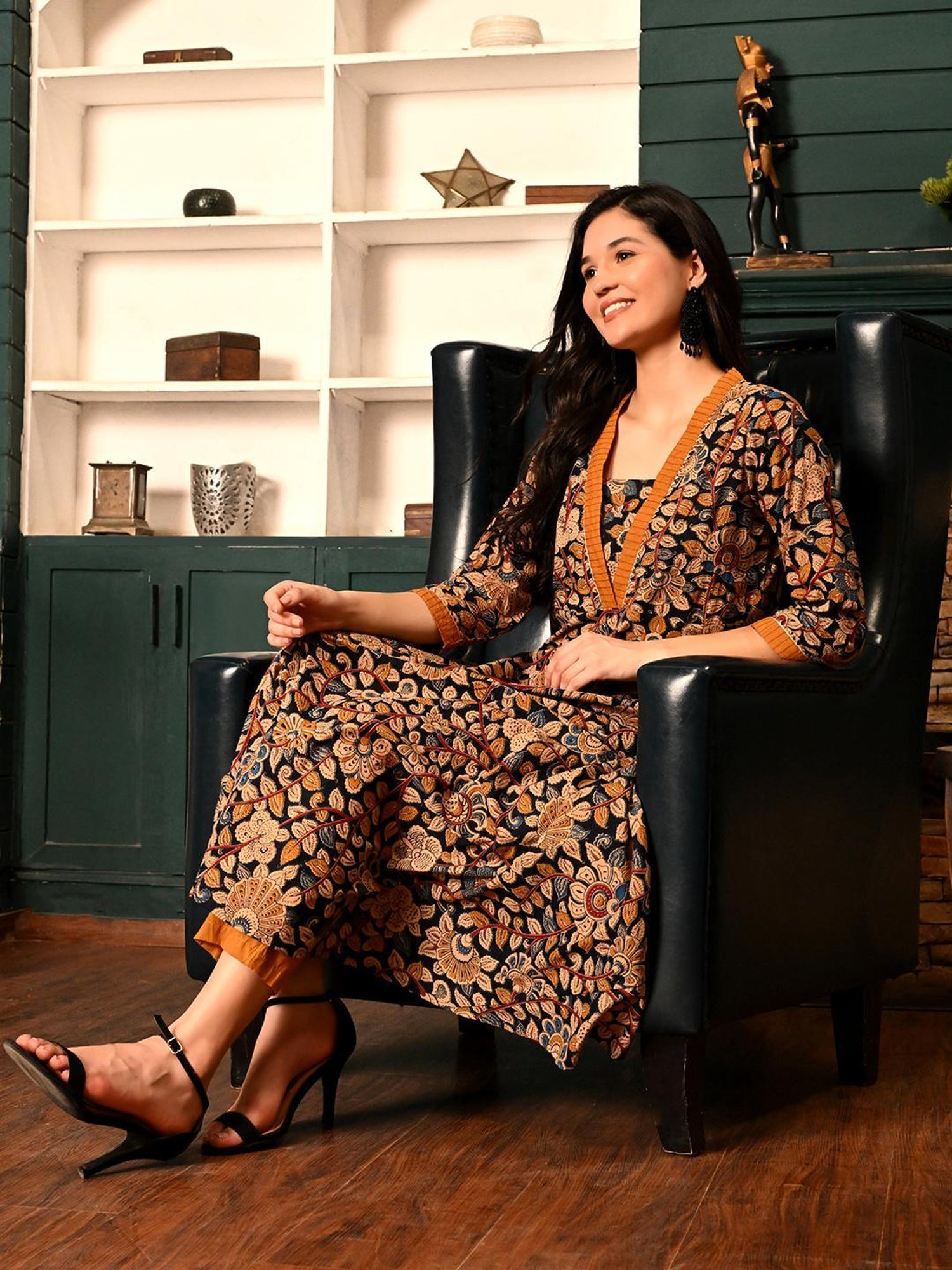 DECKEDUP Mustard & Black Printed Kurta With Pants