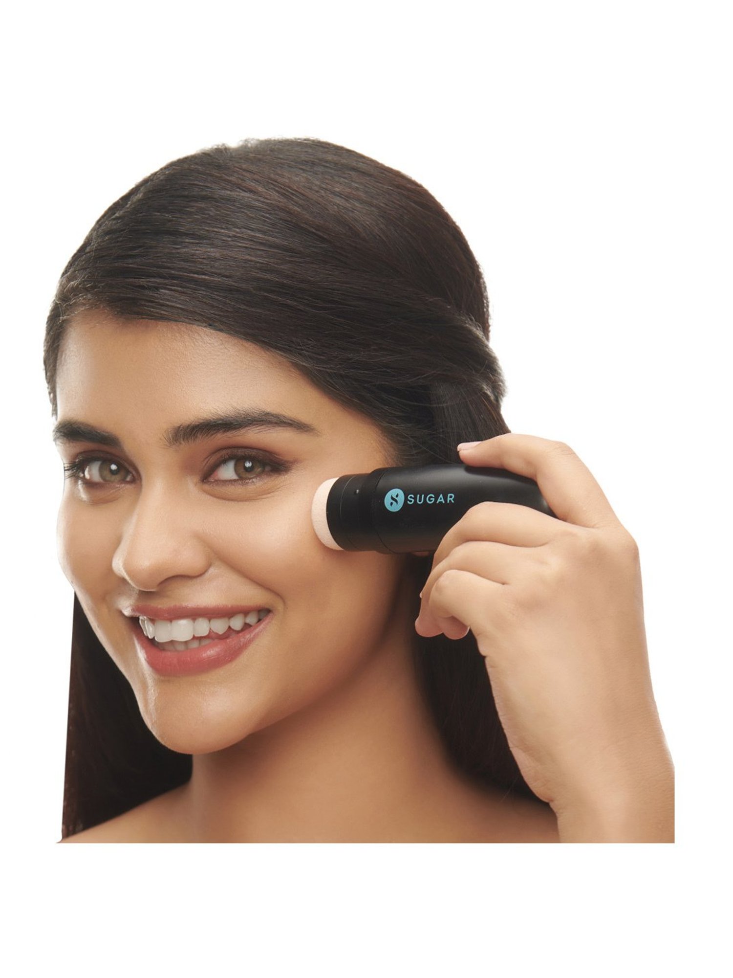 SUGAR Cosmetics Aquaholic Hydrating Foundation 20 Galao - 30 ml