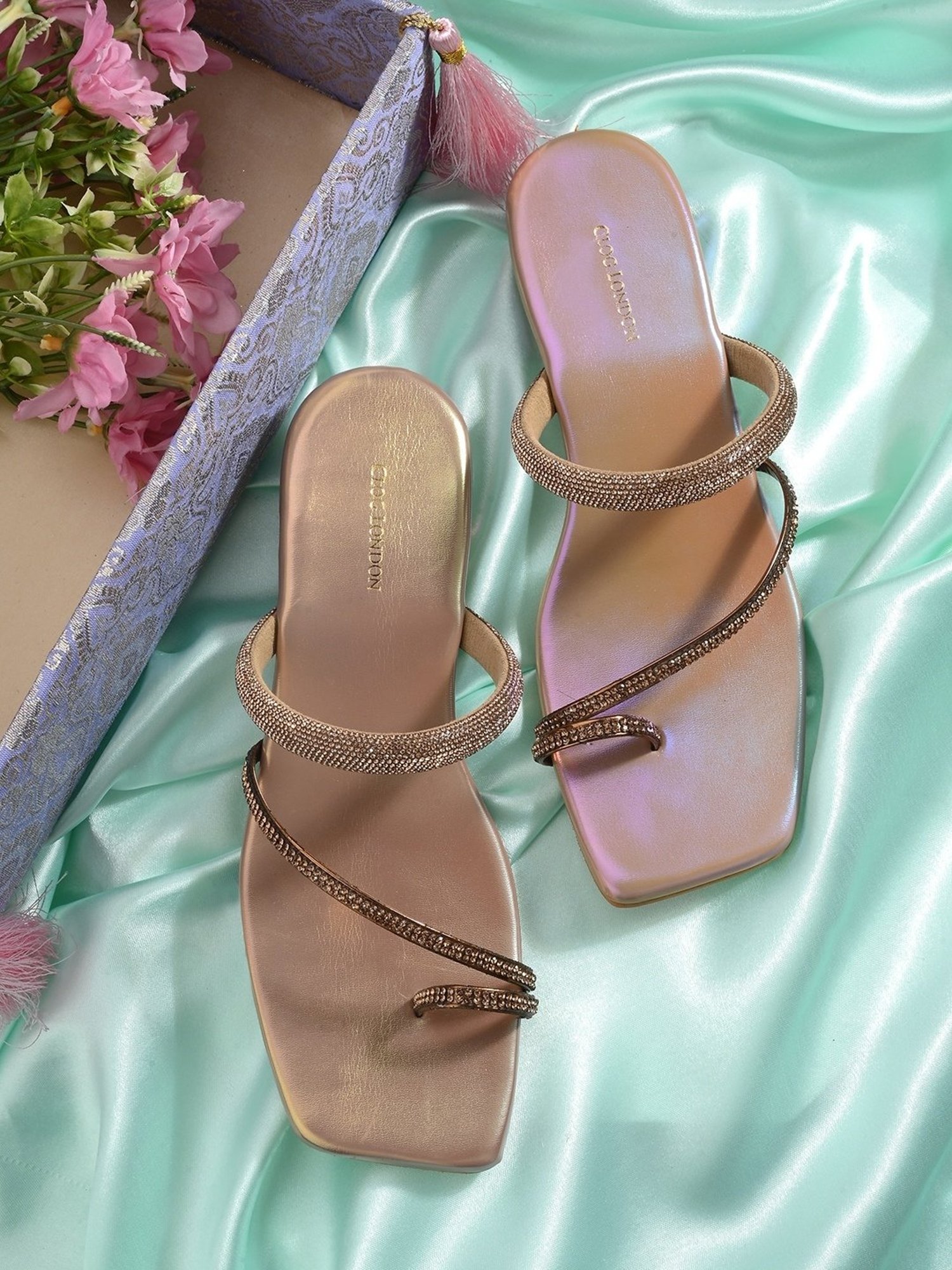 Clog London Women's Golden Toe Ring Sandals