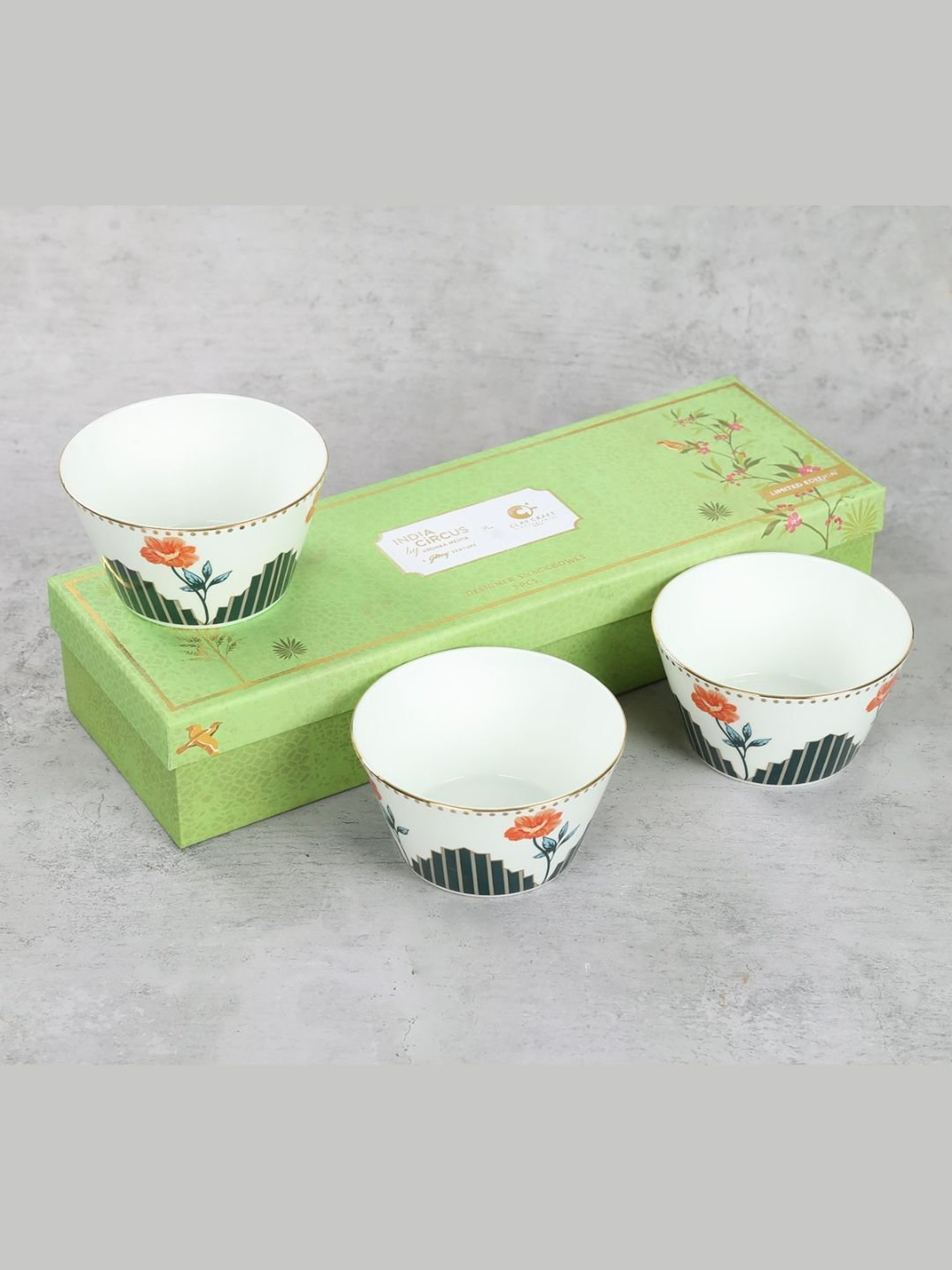 India Circus Abstract White Bone China Nikko Bowls 3 Pieces, 470 ml