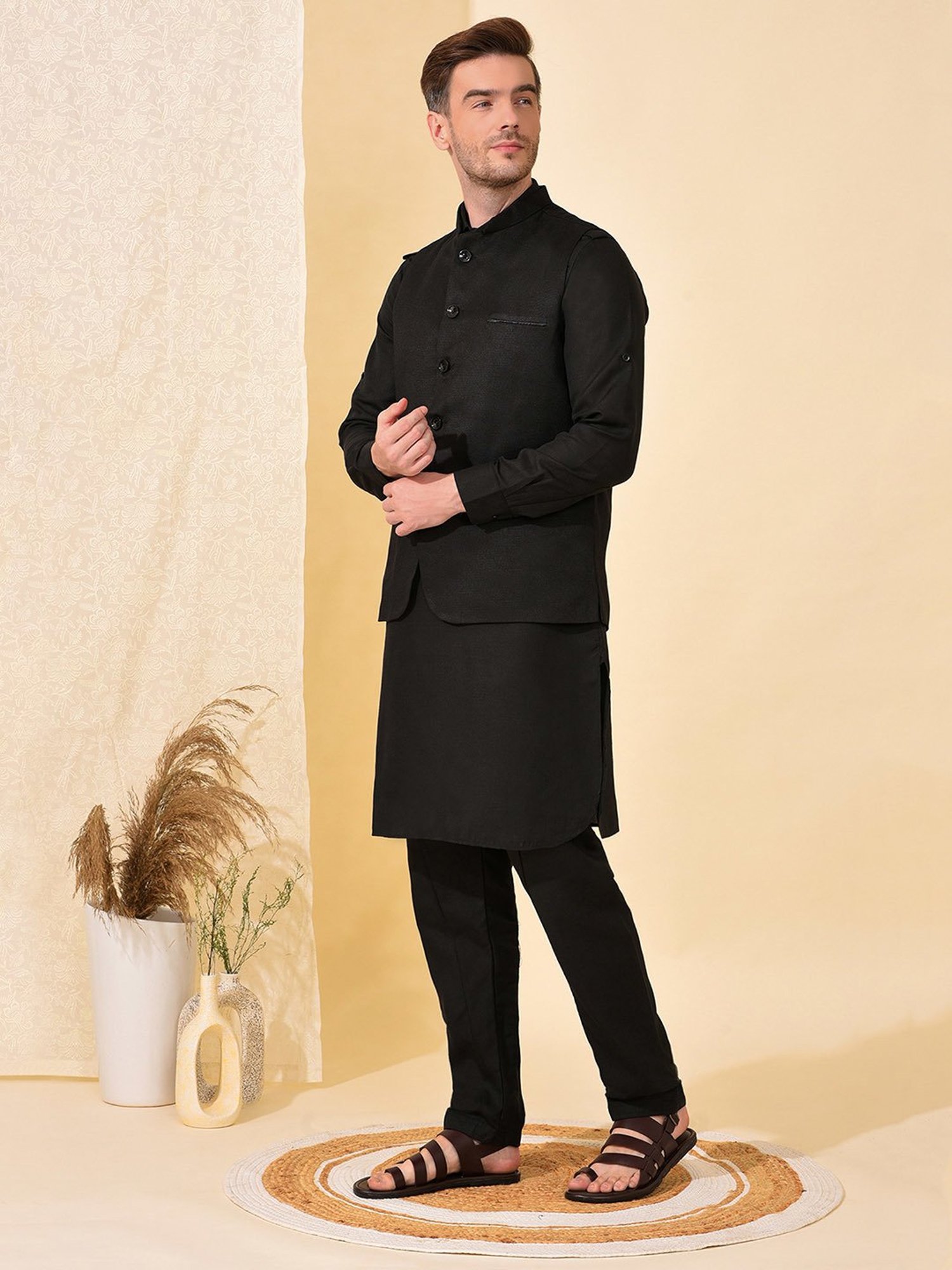 Hangup Plus Black Regular Fit Pathani Kurta & Pyjamas Set With Nehru Jacket