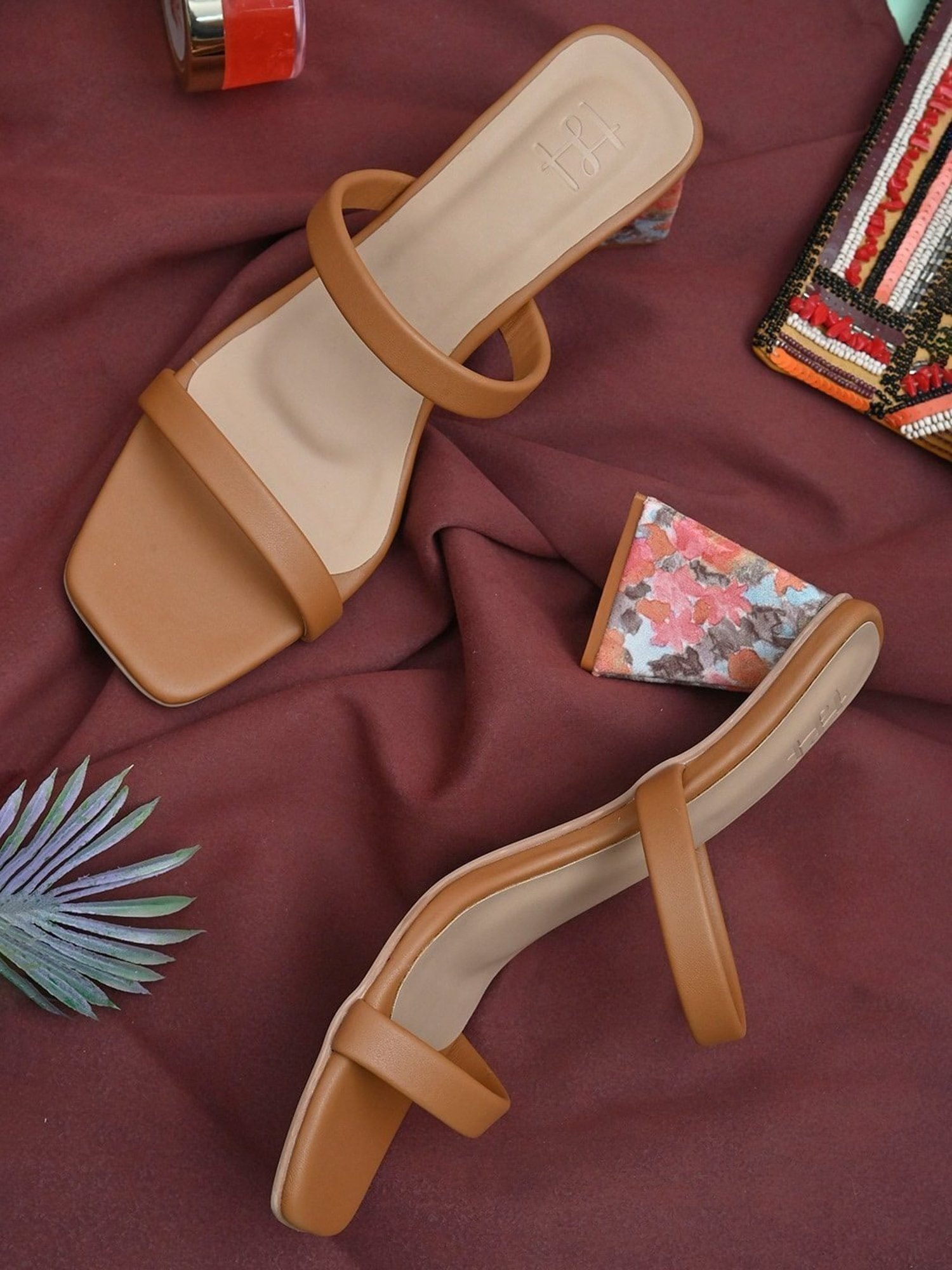 Hydes N Hues Women's Tan Casual Sandals