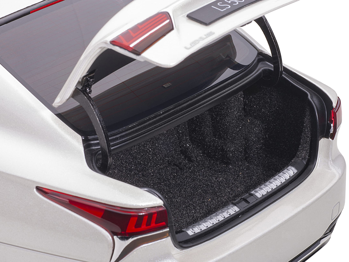 1998 Lexus IS 200 RHD (Right Hand Drive) Millennium Silver Metallic Limited Edition to 2000 pieces Worldwide 1/18 Model Car by Otto Mobile