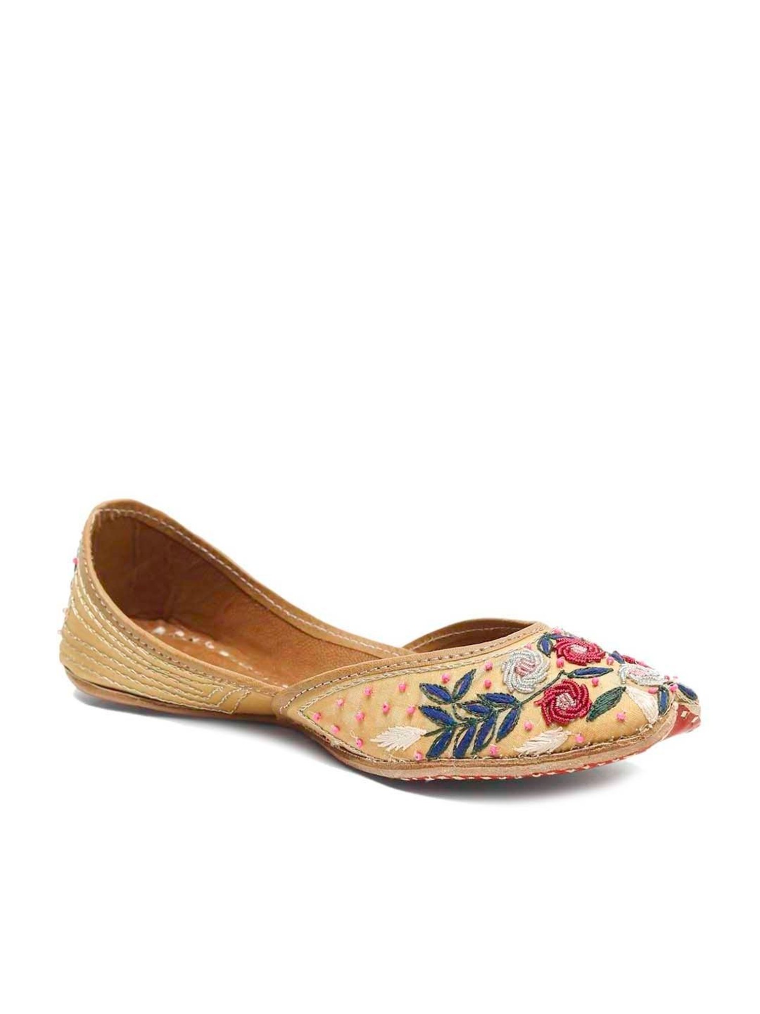Glam Story Women's Gold Ethnic Juttis