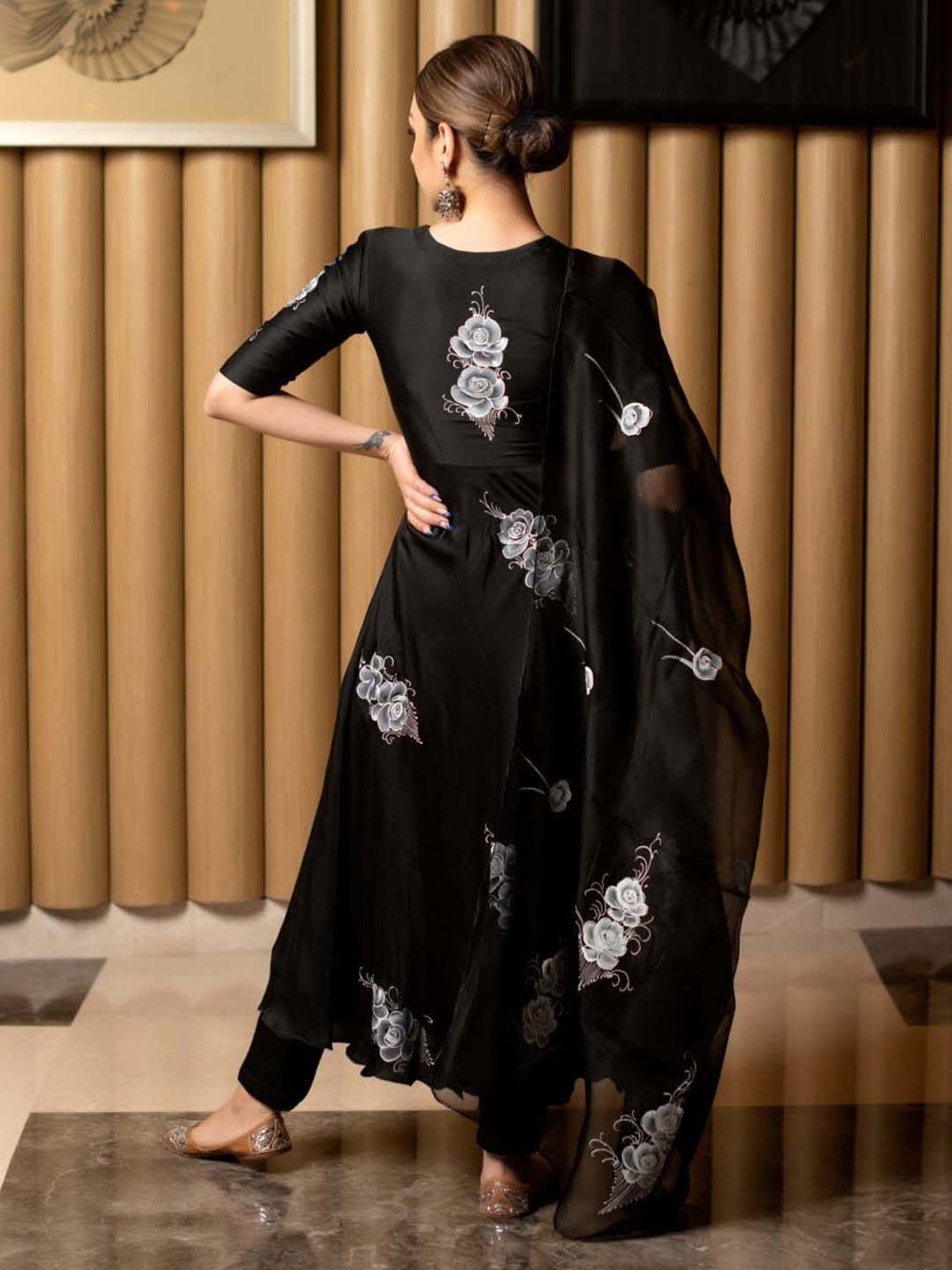AACHHO Black Floral Print Kurta Pant Set With Dupatta