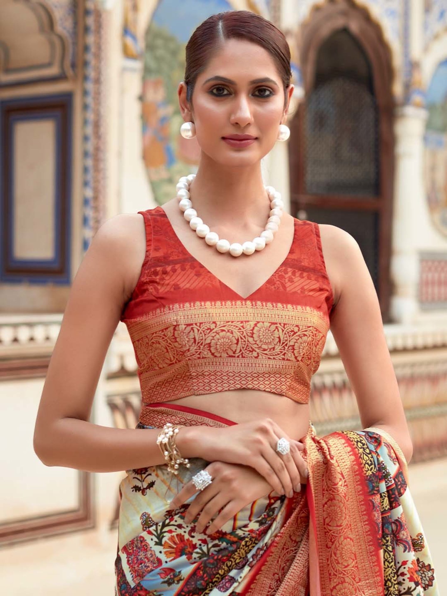 Saree Mall Green & Red Silk Printed Saree With Unstitched Blouse