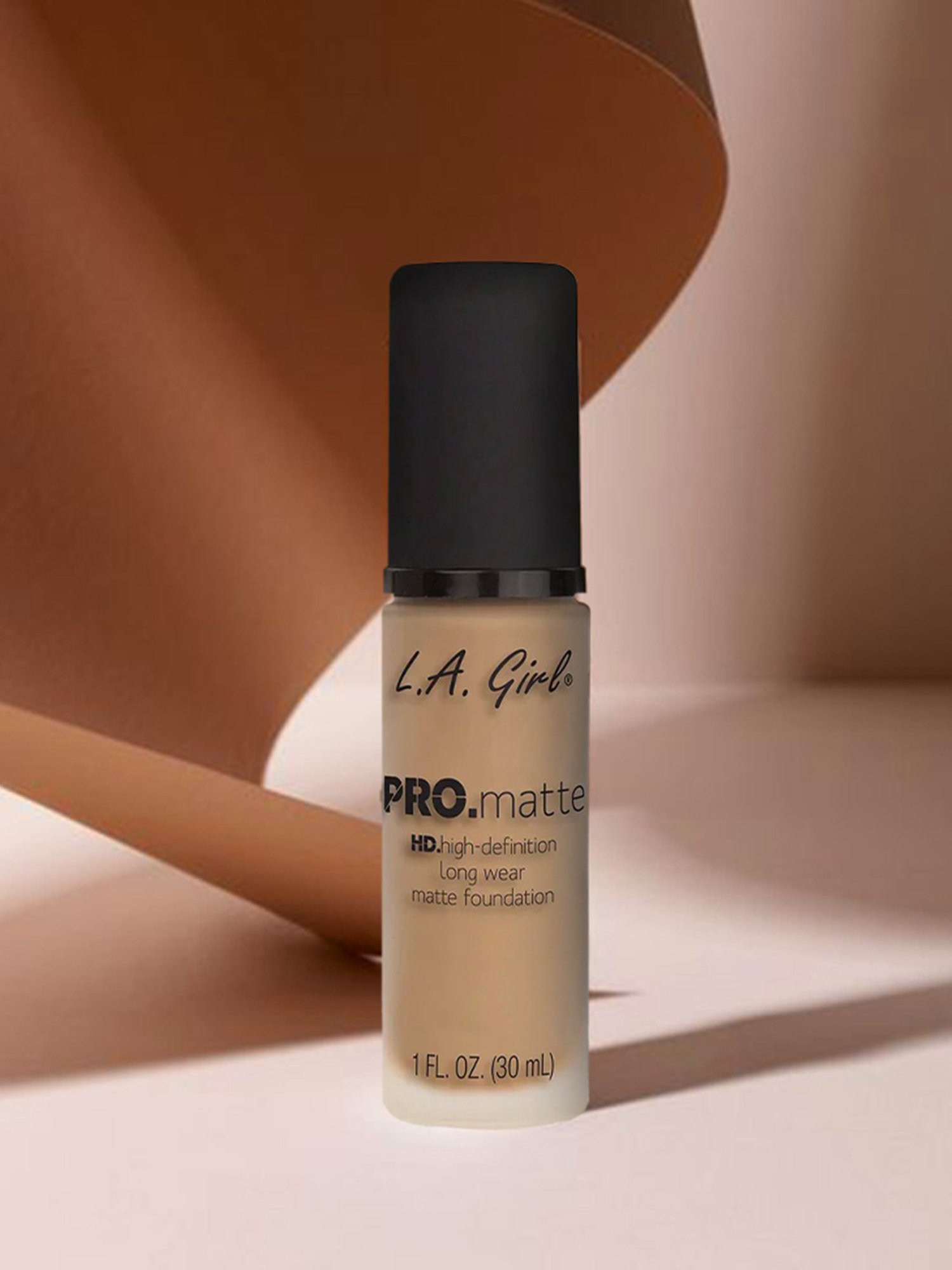L.A. Girl PRO.Matte Foundation Bisque - 30 ml