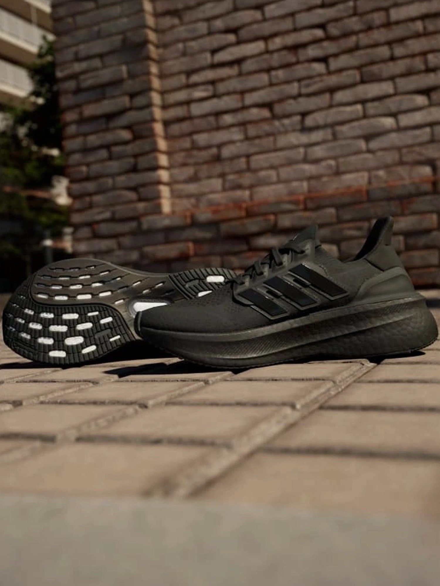 Adidas Women's ULTRABOOST 5 Black Running Shoes