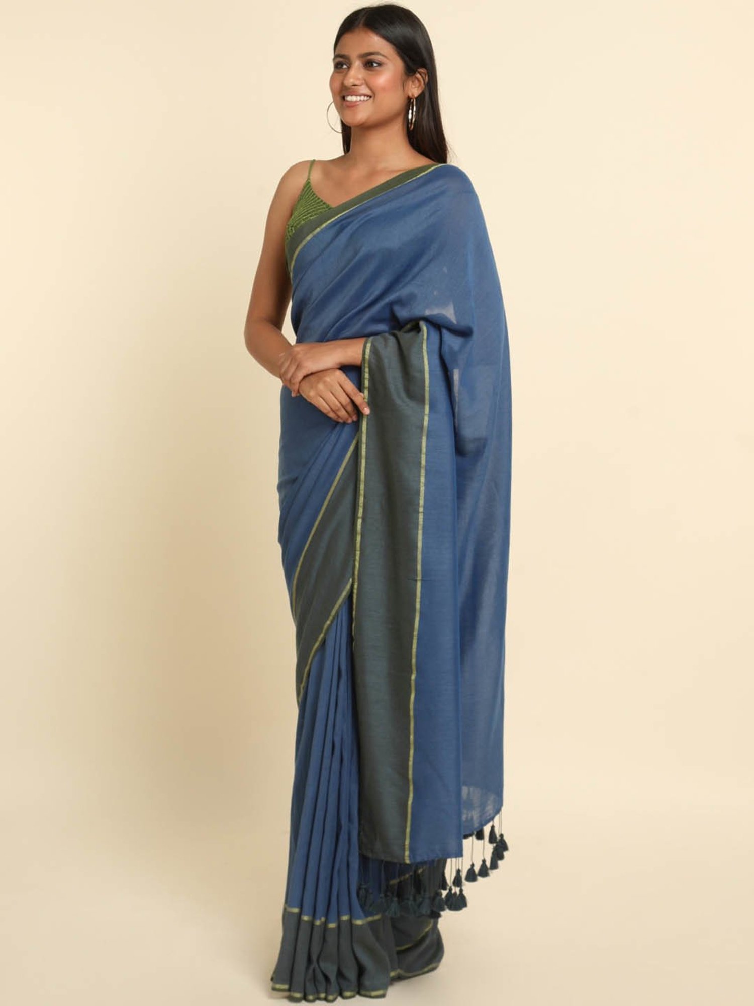 Suta Blue Plain Saree Without Blouse