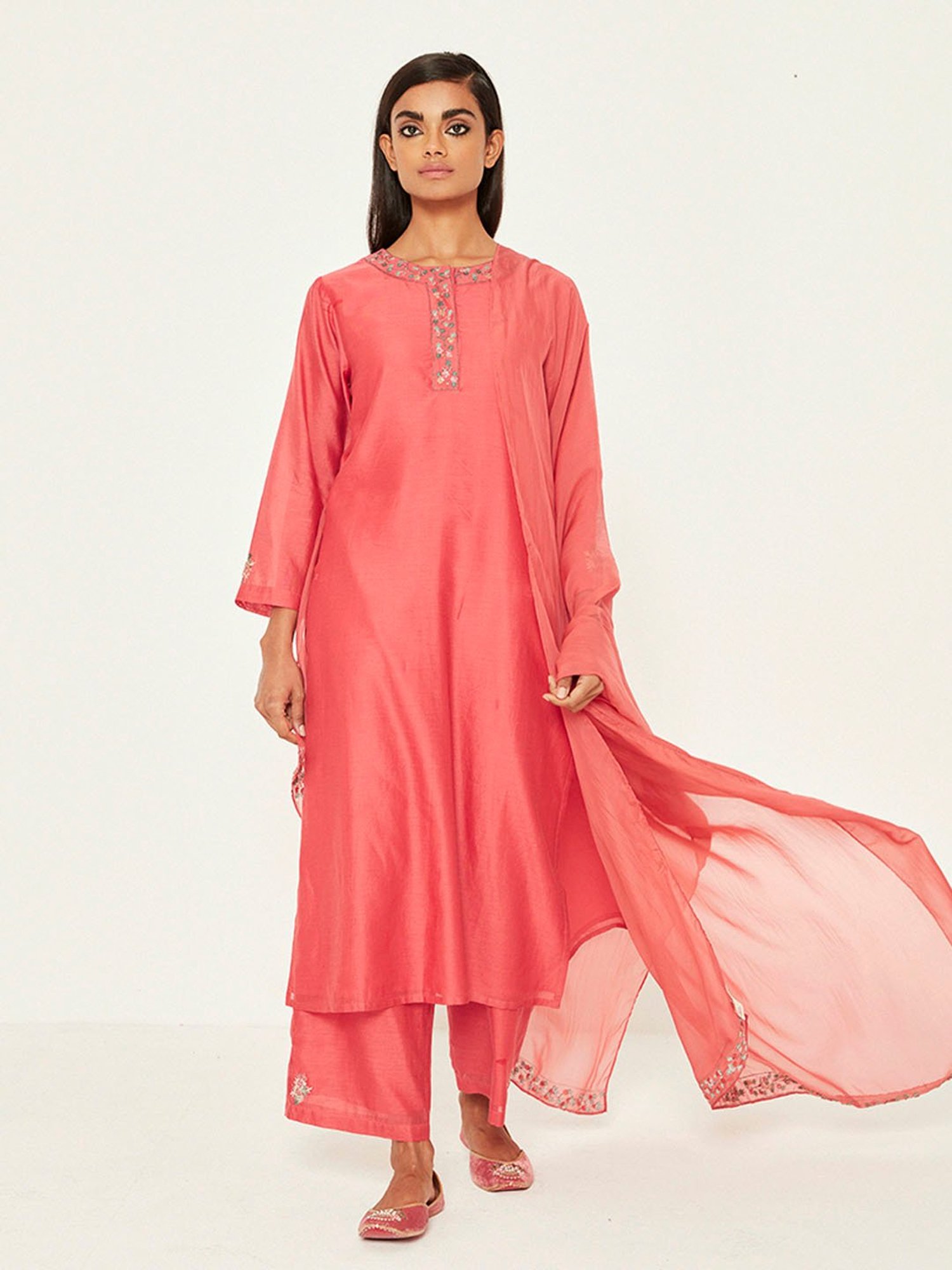 ANCESTRY Pink Embroidered Straight Kurta