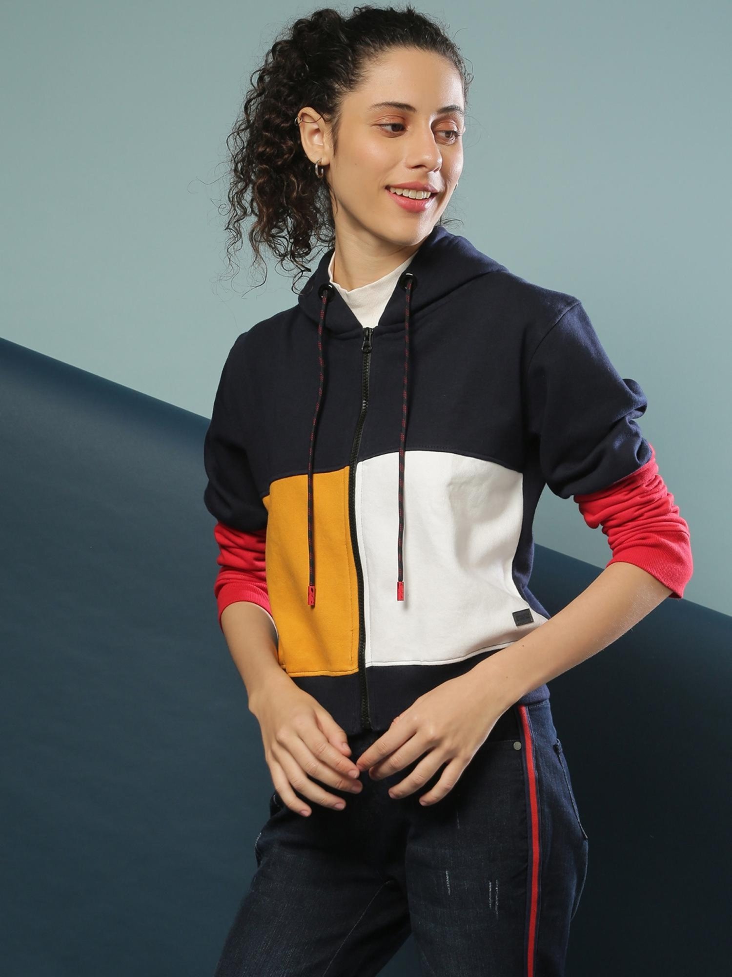 Campus Sutra Multicolor Regular Fit Hoodie