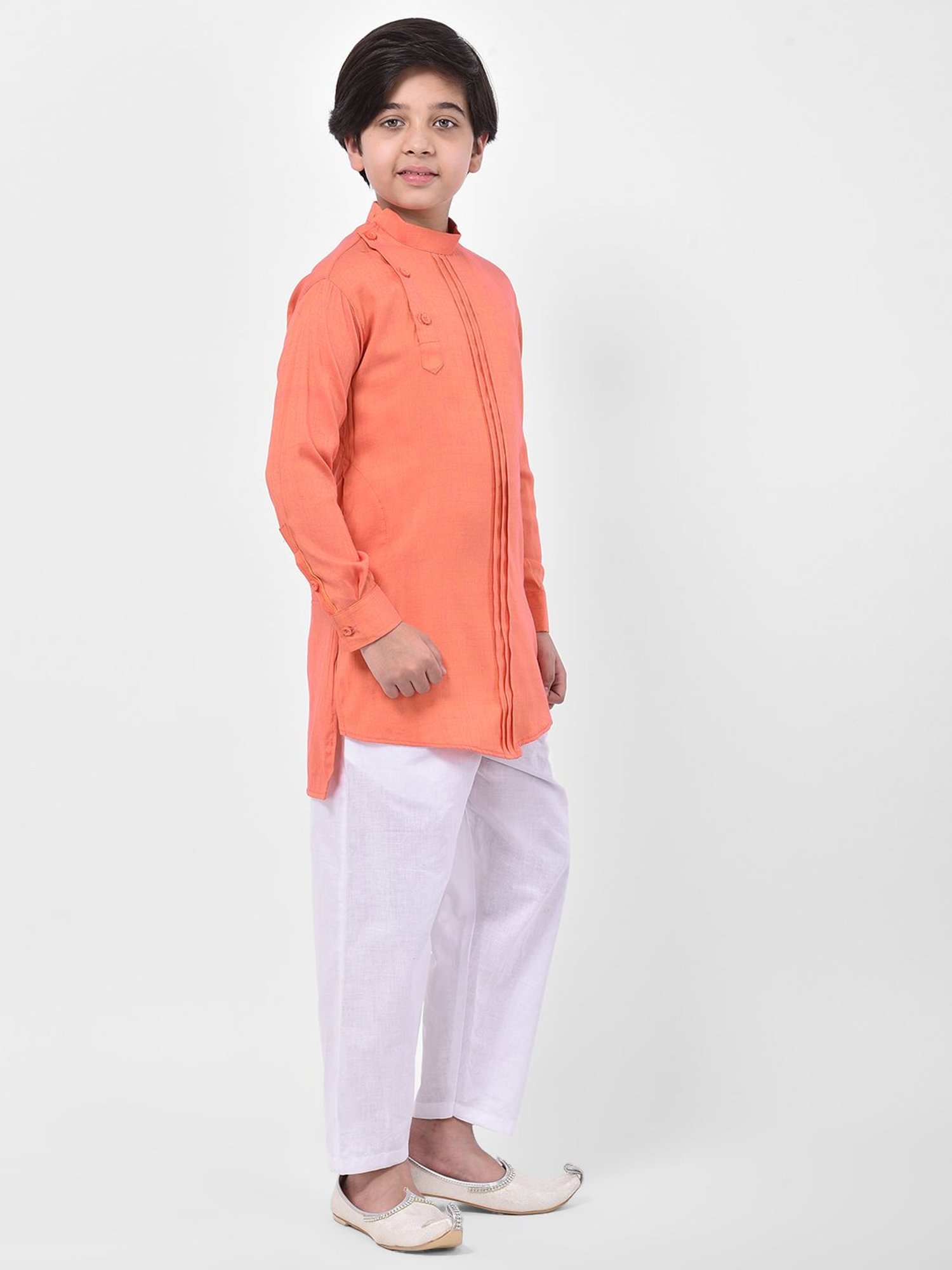 Deyann Kids Peach & White Solid Full Sleeves Kurta with Pyjamas