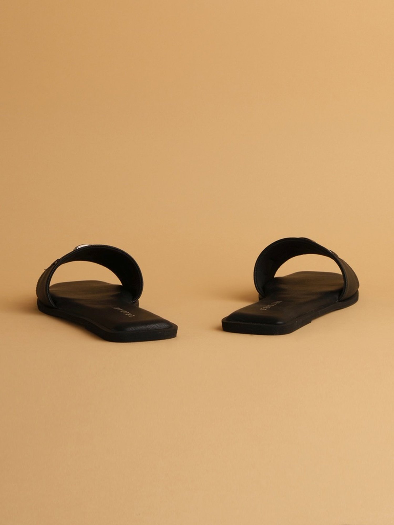 Eridani Women's Ava Black Casual Sandals