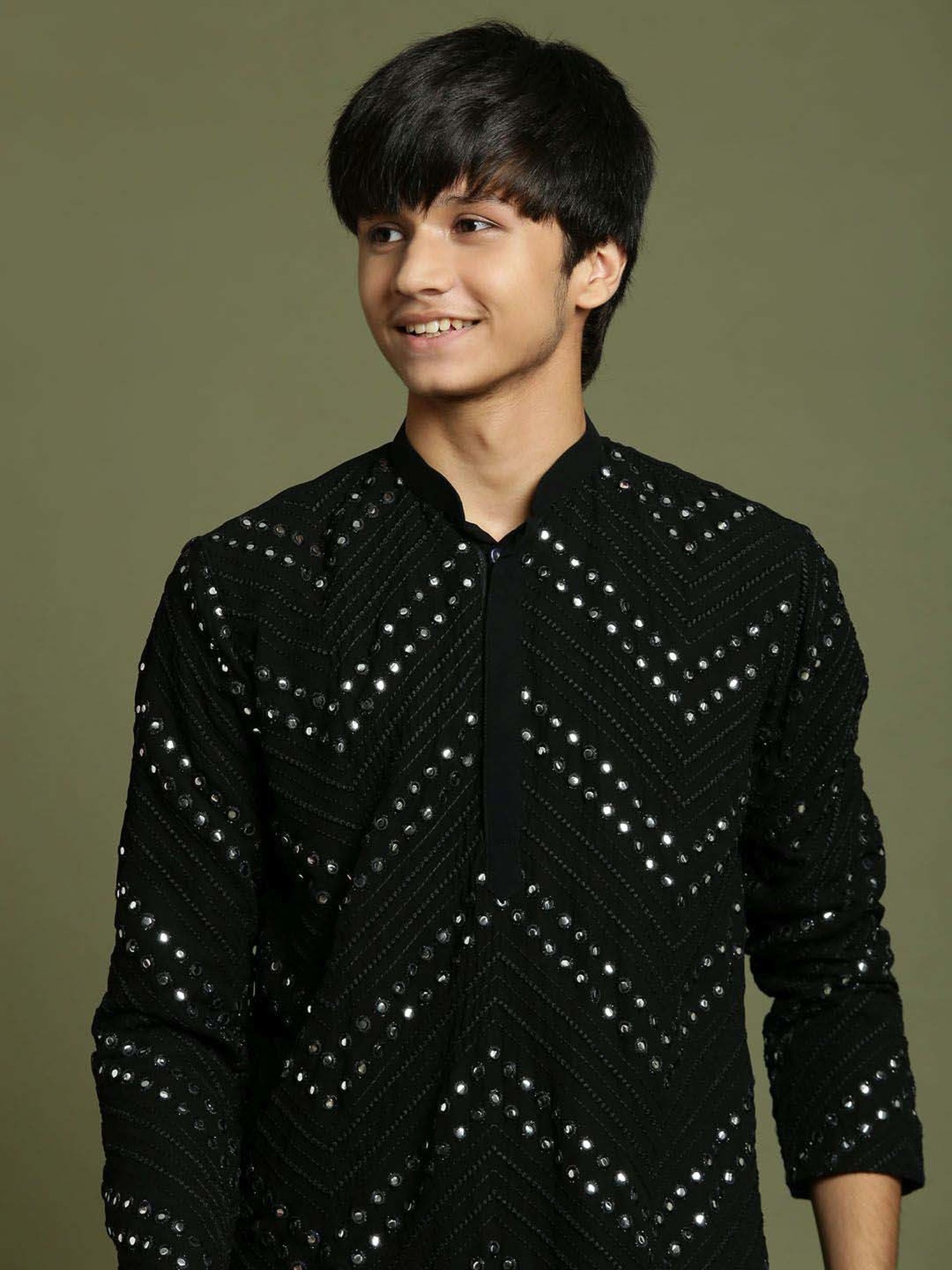 VASTRAMAY Boys Black Embroidery Full Sleeves Kurta Sets