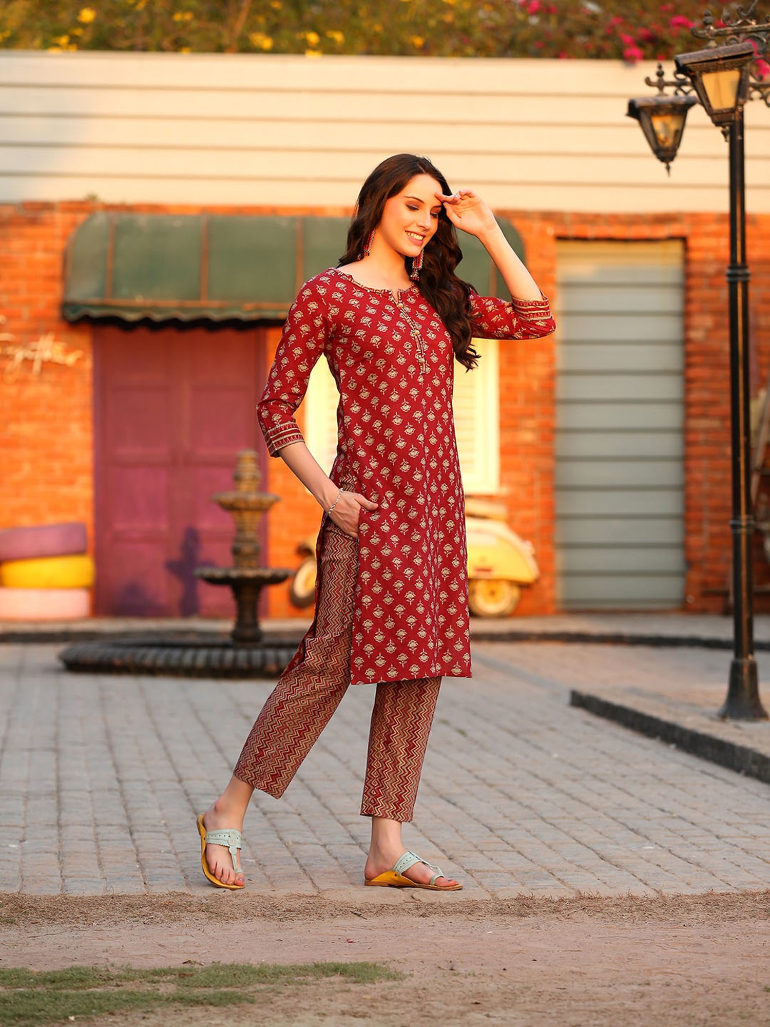 DECKEDUP Red Cotton Embellished Kurta With Pants