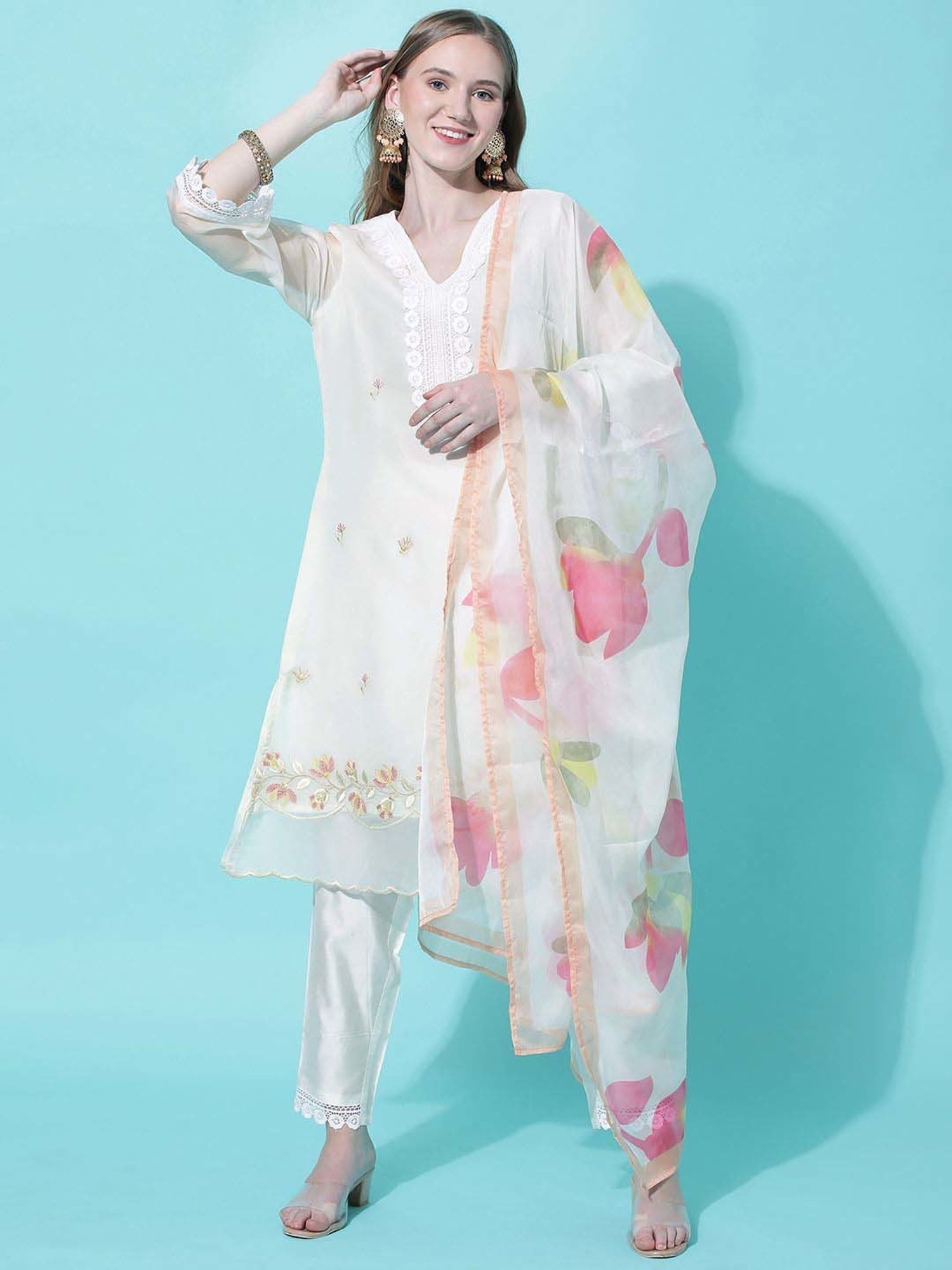 Heeposh White Embroidered Kurta Pant Set With Dupatta