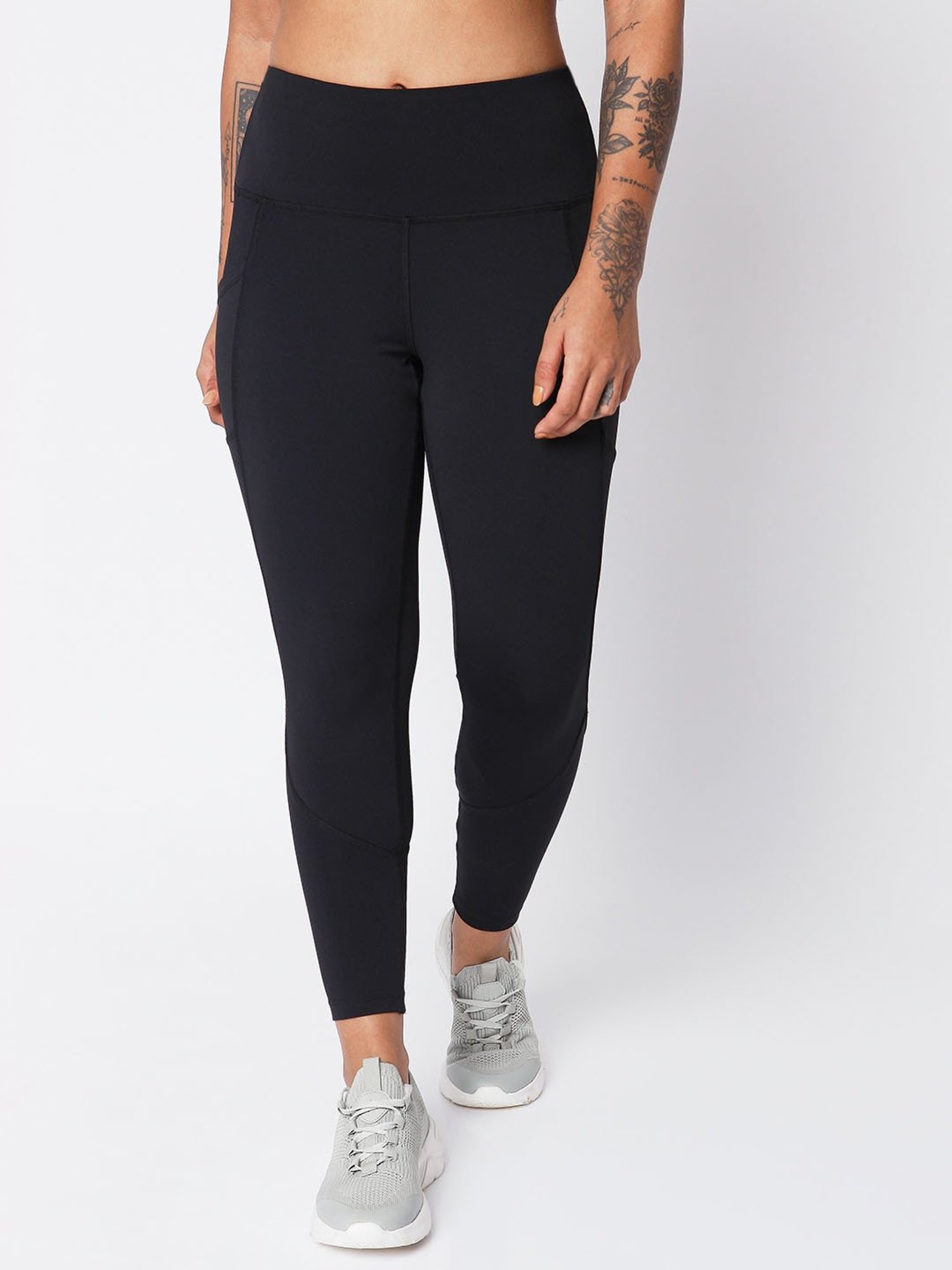 SILVERTRAQ Black Relaxed Fit Leggings