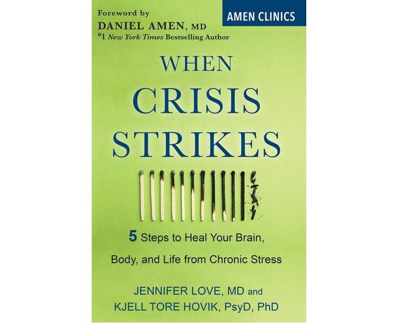 When Crisis Strikes - by Jennifer Love & Kjell Tore Hovik (Paperback)