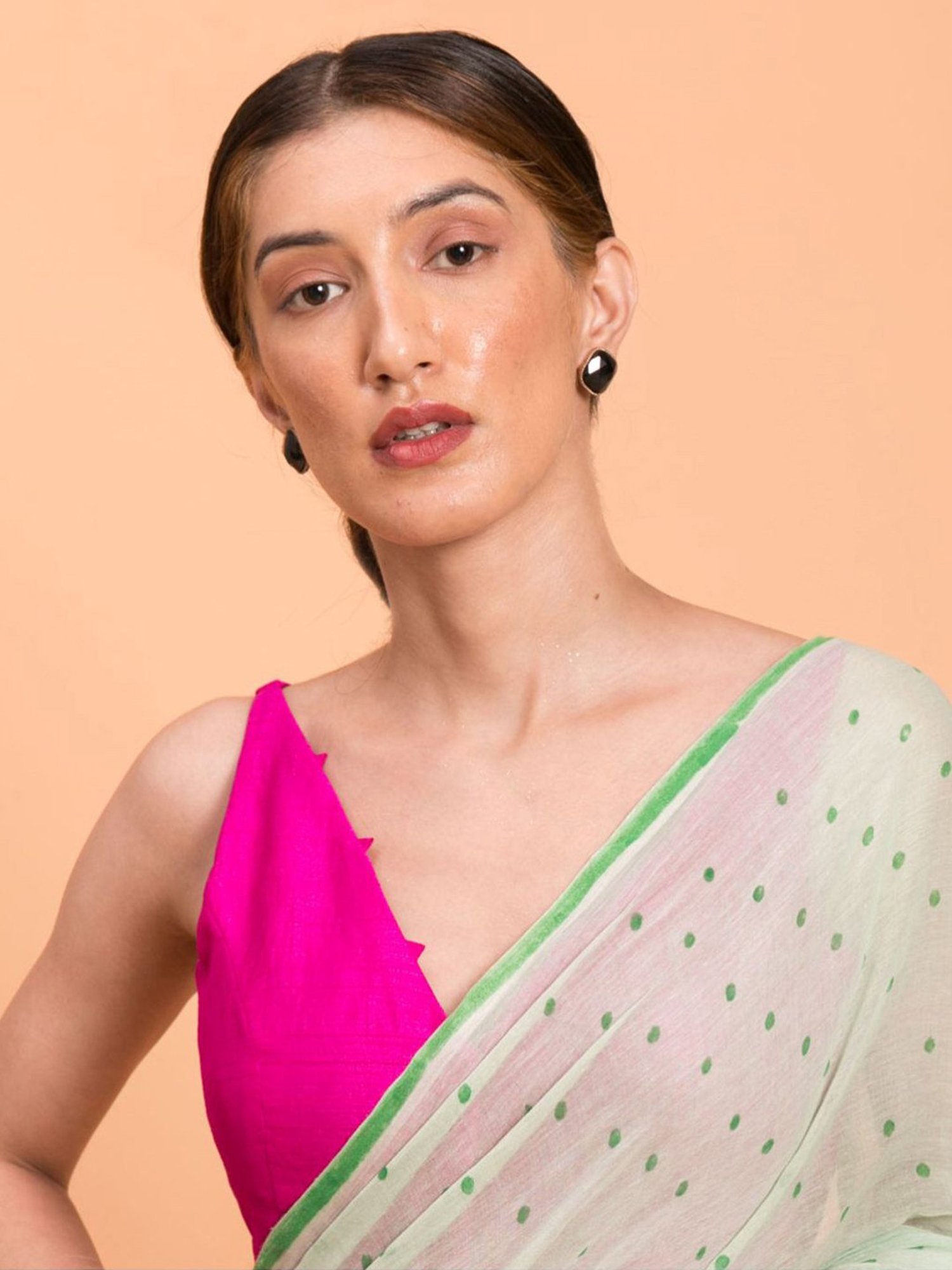 Suta Green Cotton Polka Dots Saree Without Blouse