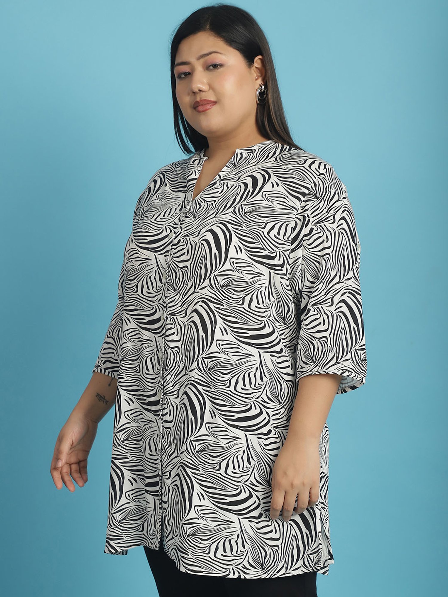 theRebelinme White & Black Floral Print Shirt