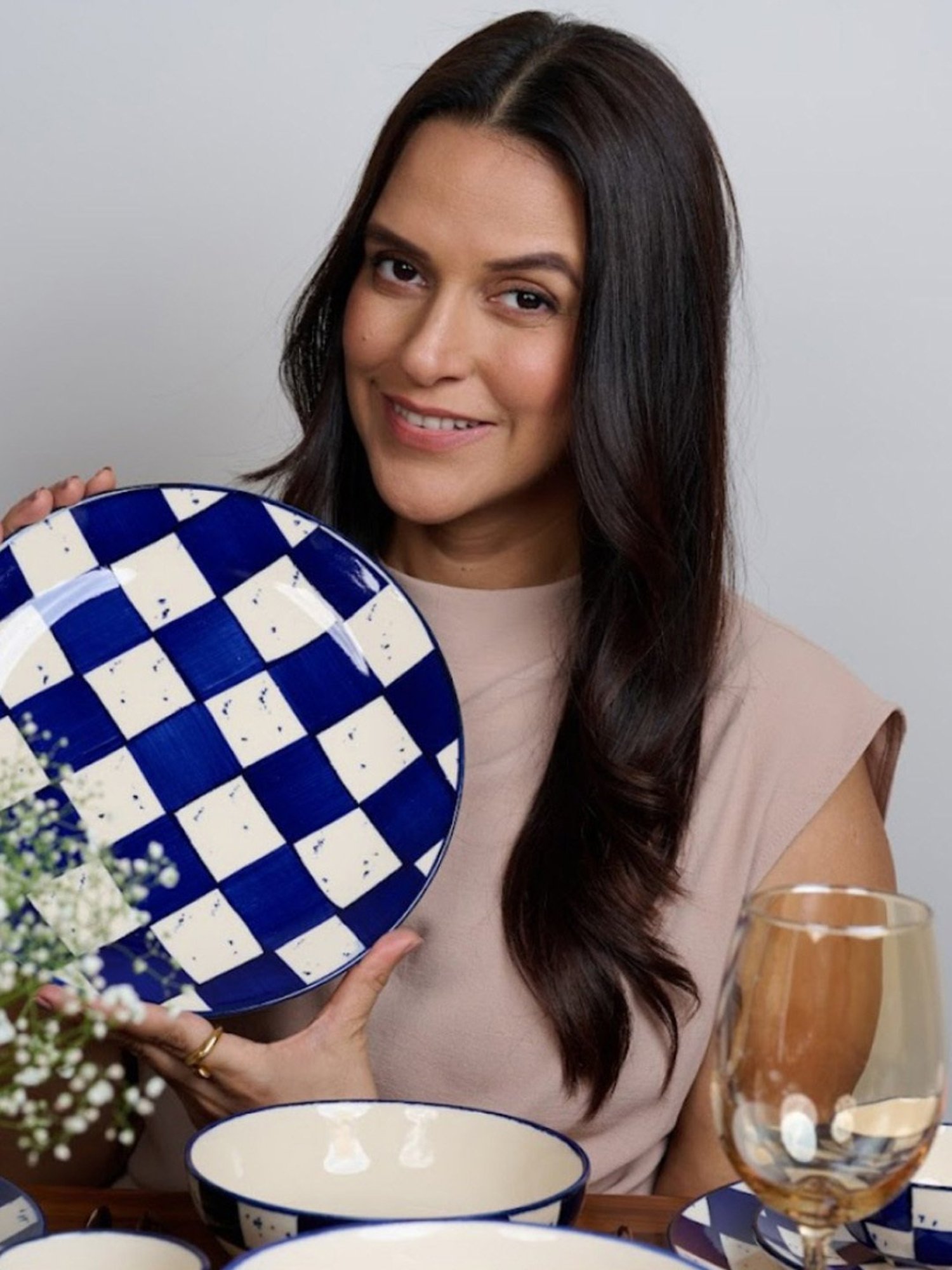 Nestasia Premium Quality Mandala Yellow Spiral Printed Square Shaped Ceramic Plate With Handle