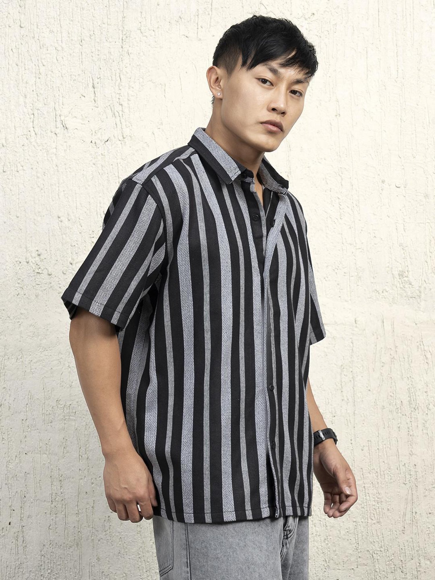 Hubberholme Men Cotton Short Sleeves Oversized Striped Shirt 14