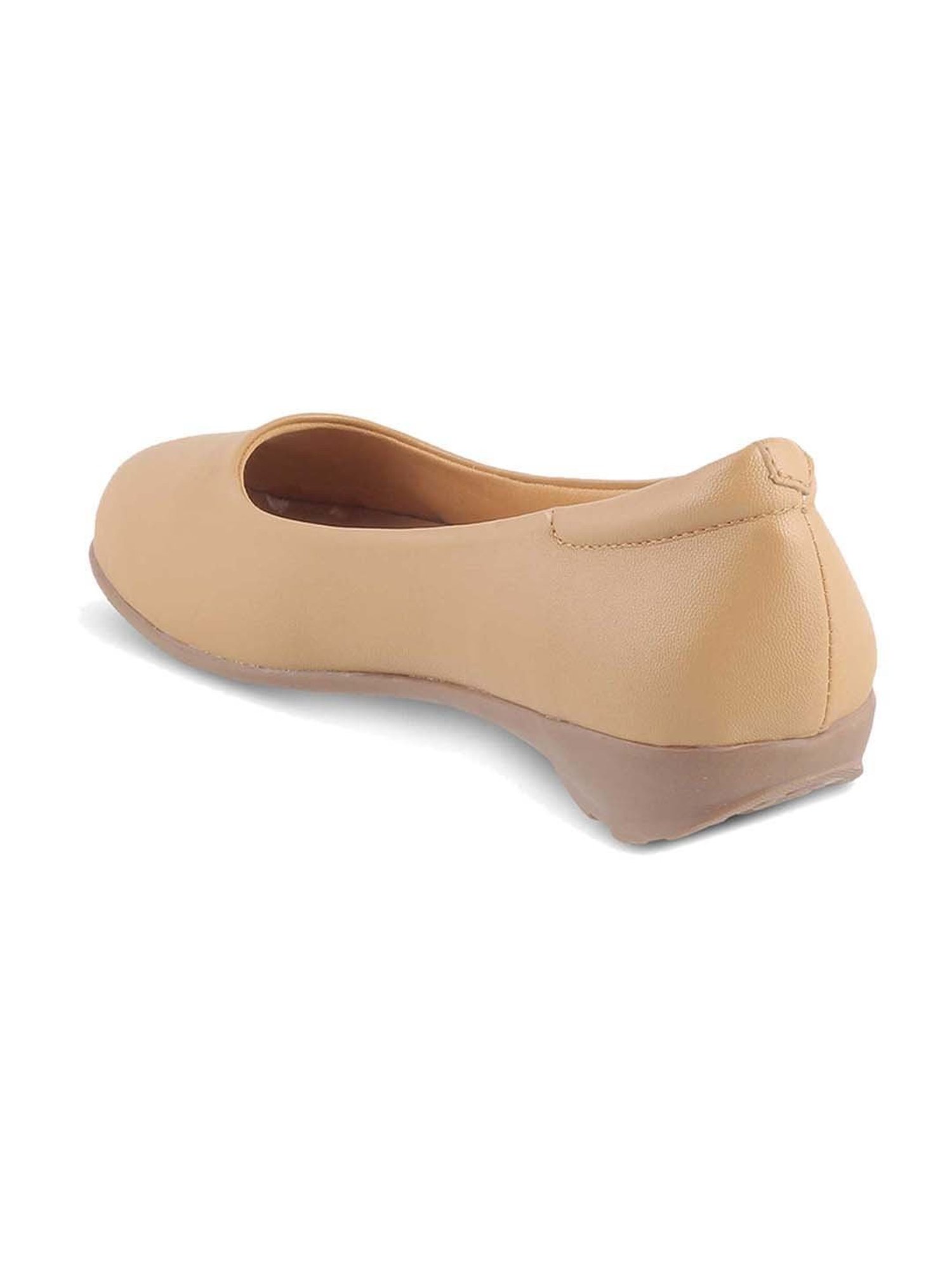 Tresmode Women's Camel Flat Ballets
