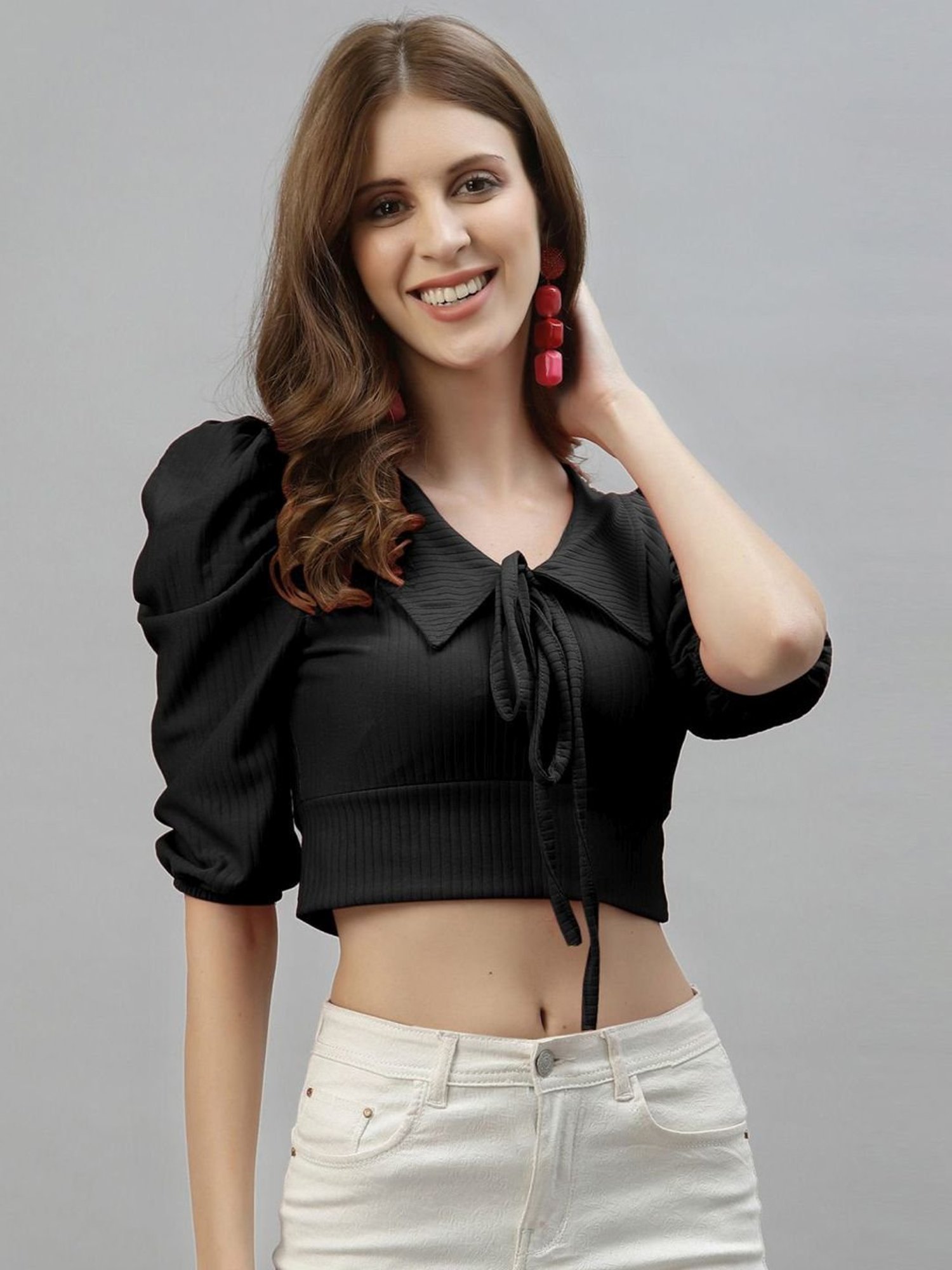SELVIA Black Short sleeve Crop Top