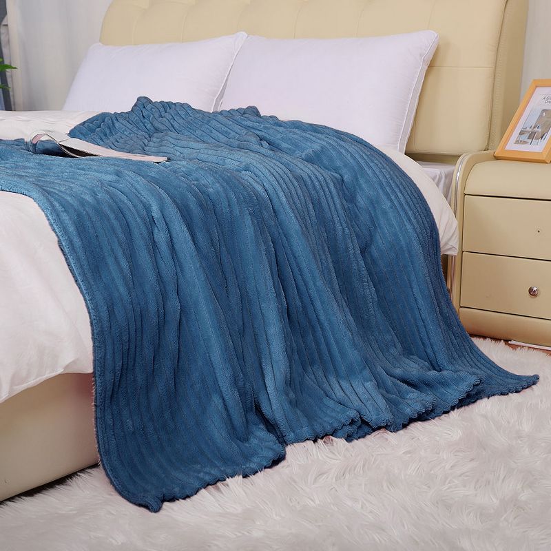 1 Pc Queen Faux Fur Lambswool Reversible Plaid Pattern Bed Blankets Purple  - PiccoCasa