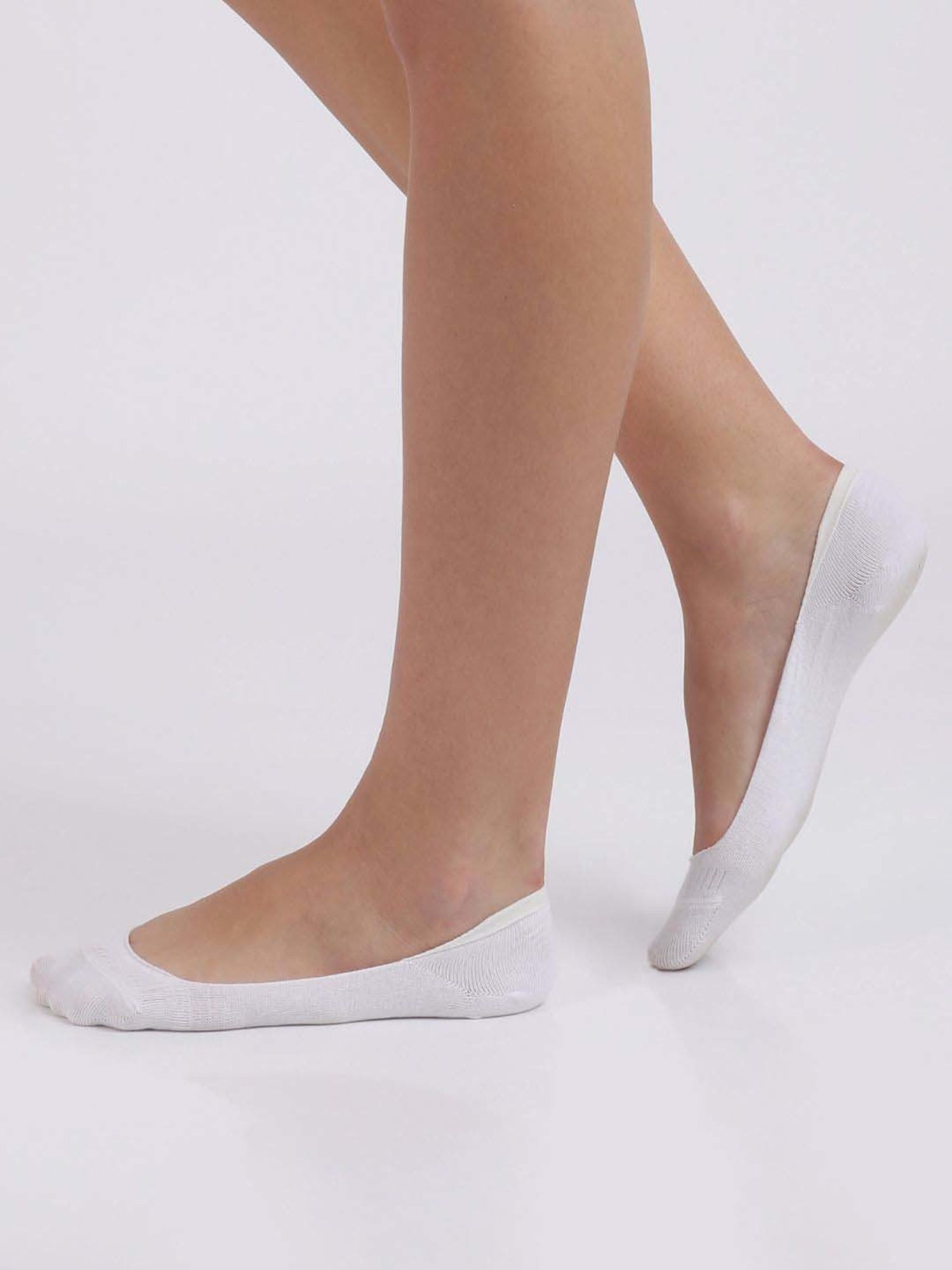 Jockey White Compact No-Show Socks