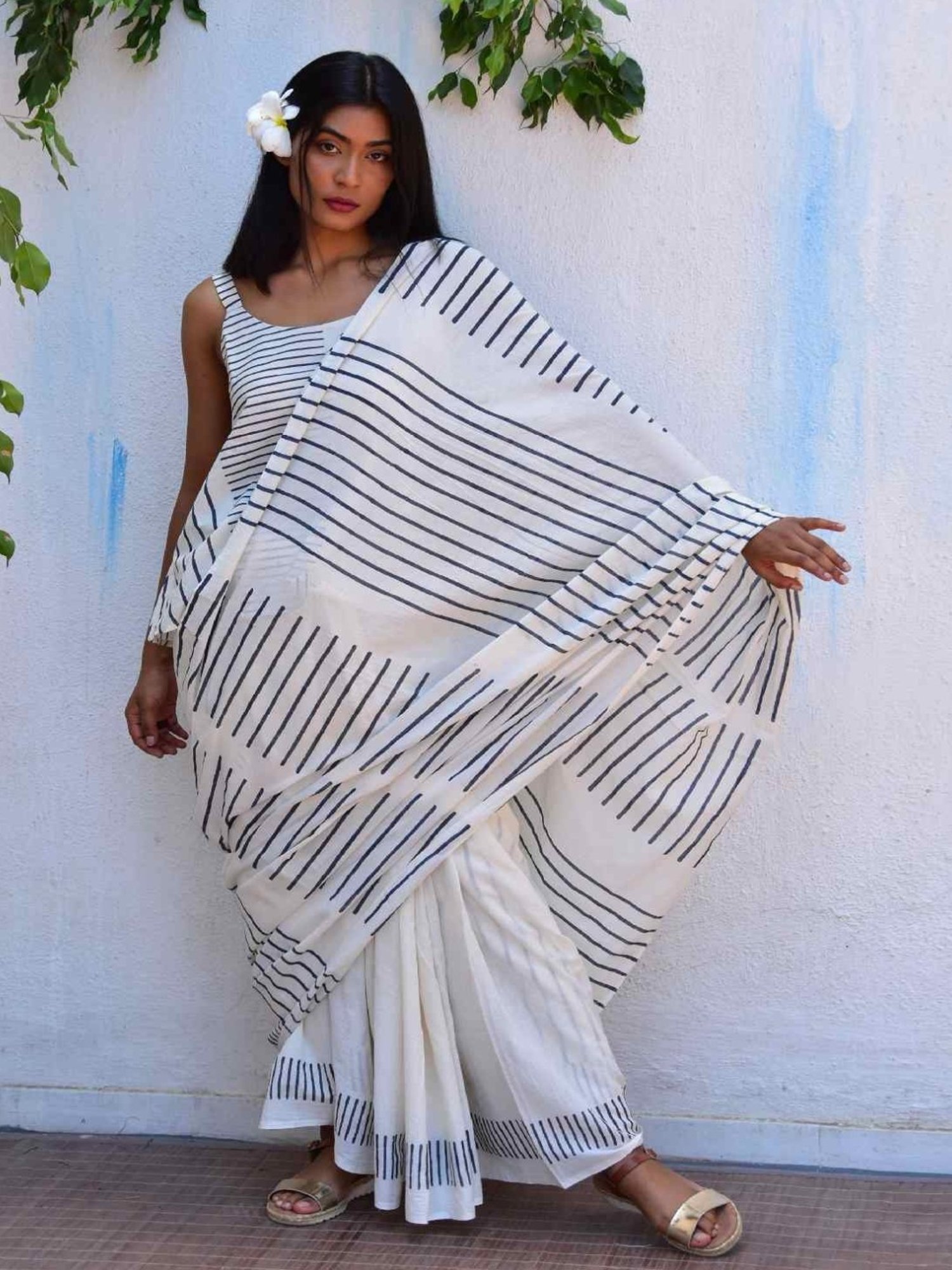 Chidiyaa White Vanilla Moon Pearl Essence Hand Block Printed Mulmul Cotton Saree