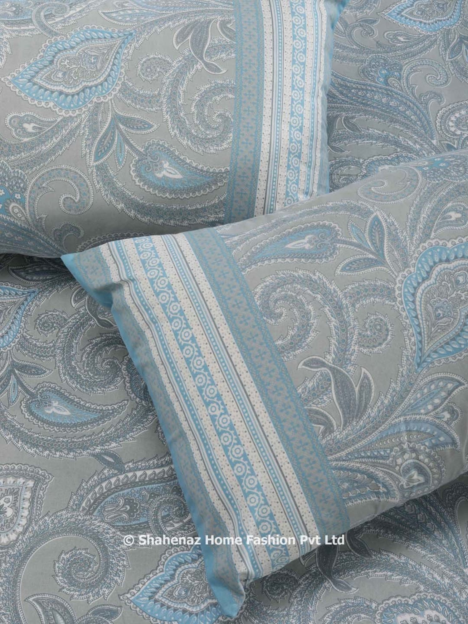 Shahenaz Blue & Grey 120 TC Cotton Paisley Double Bedsheet with 2 Pillow Covers