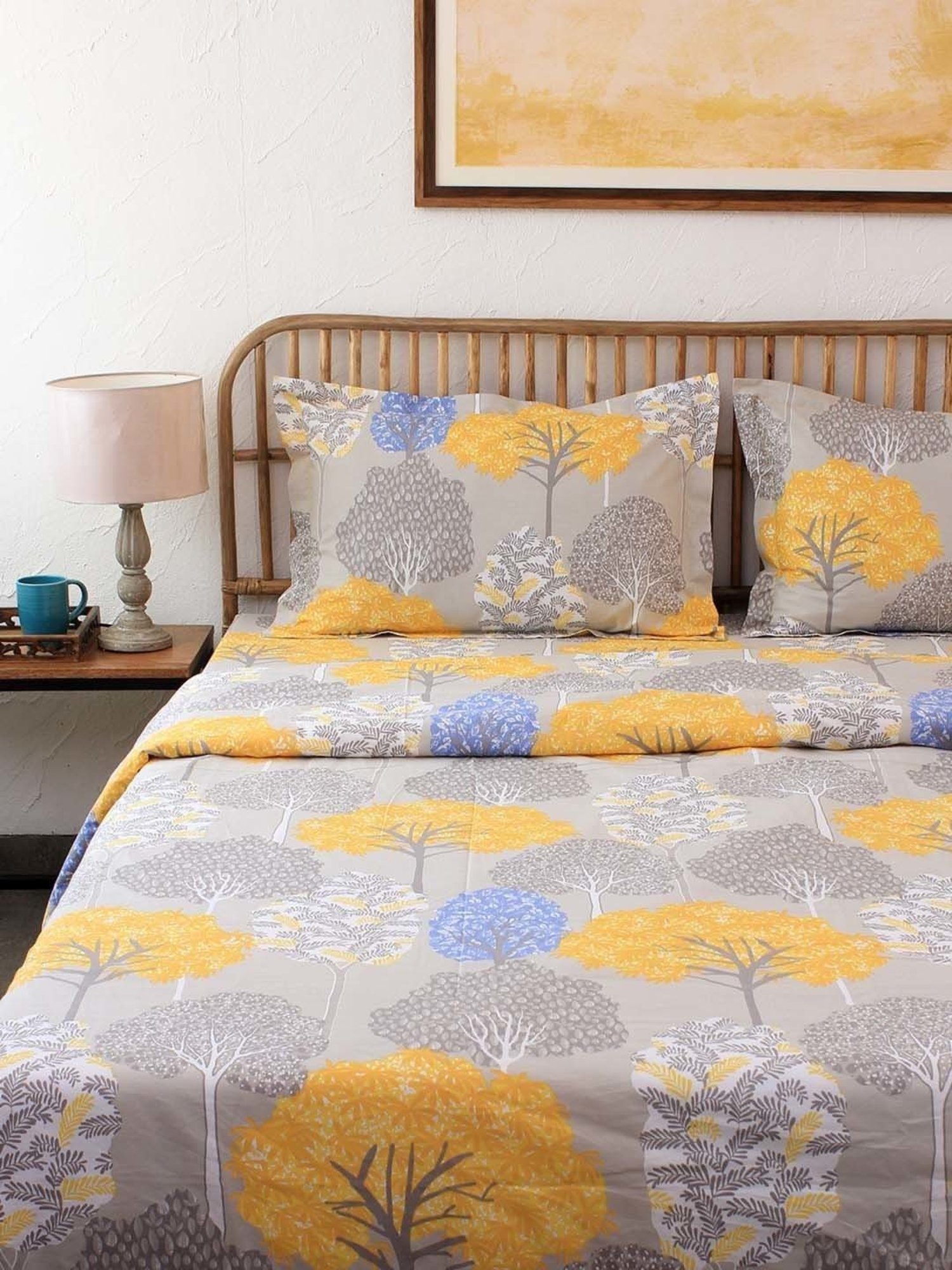 House This Saptaparni Yellow & Grey Cotton 180 TC King-Sized Bedsheet with 2 Pillow Covers