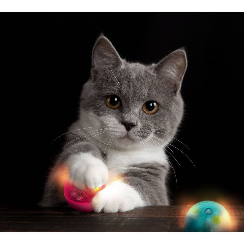 SmartyKat Flicker Balls Cat Toy - 2pk