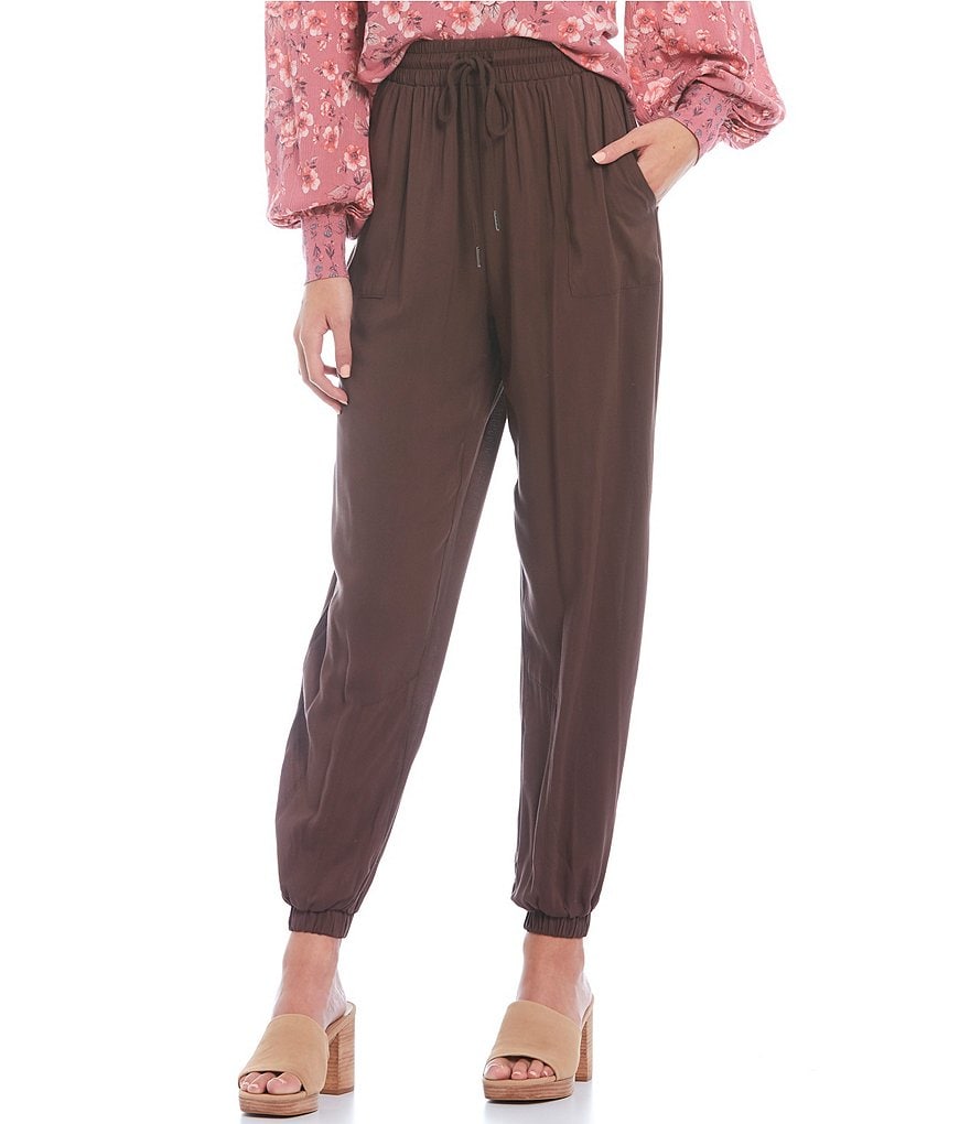 Coco + Jaimeson&trade; Woven Jogger Pants